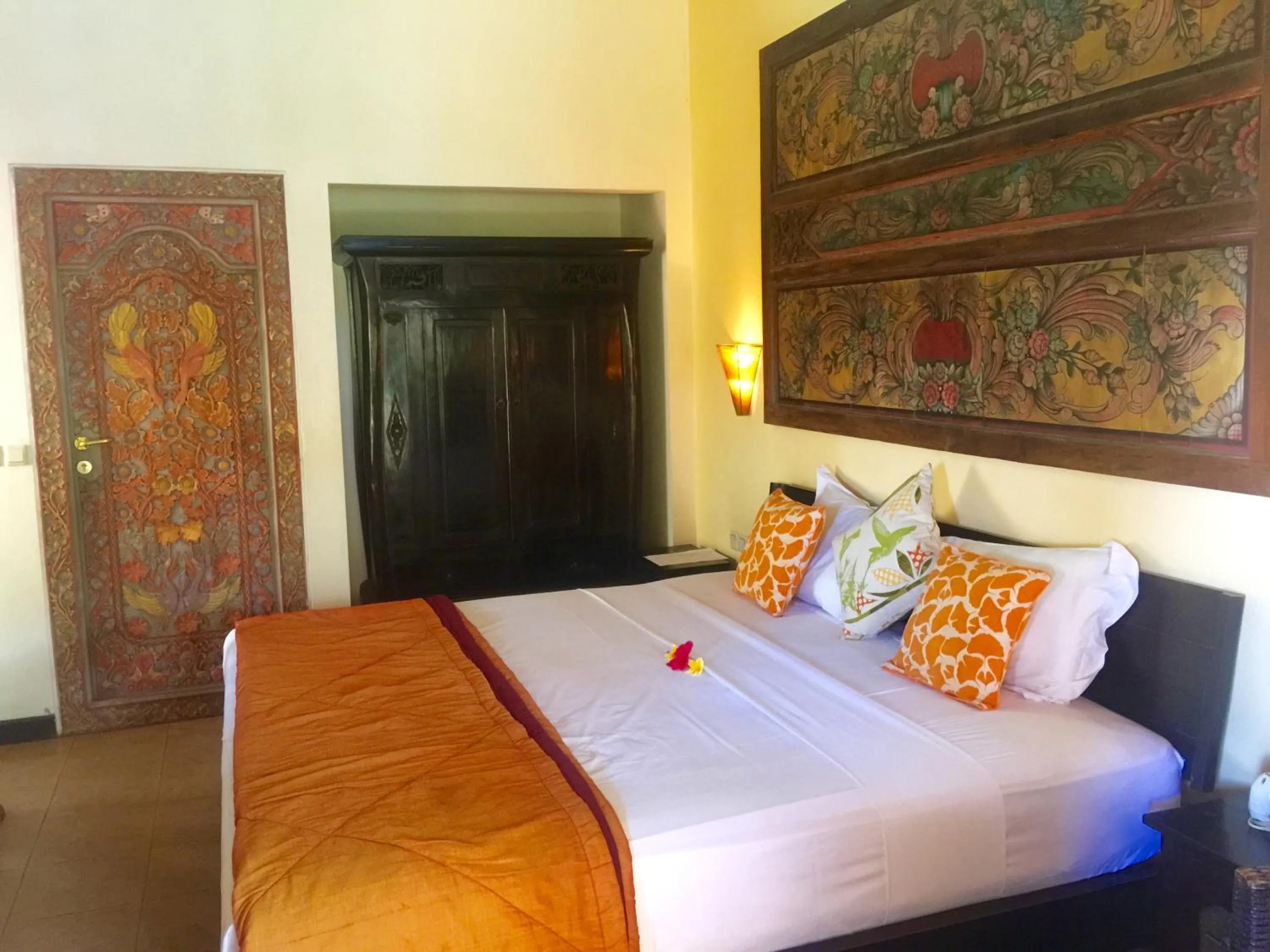 Bed in Life in Amed Beach Hotel