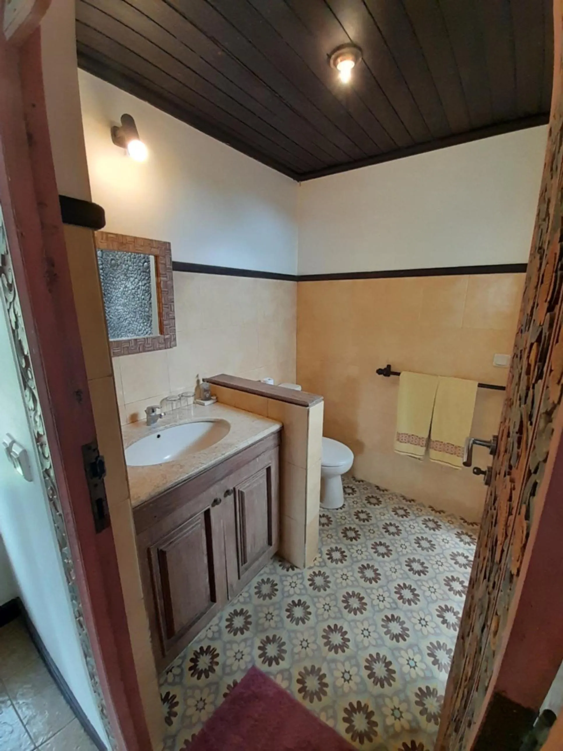 Bathroom in Life in Amed Beach Hotel