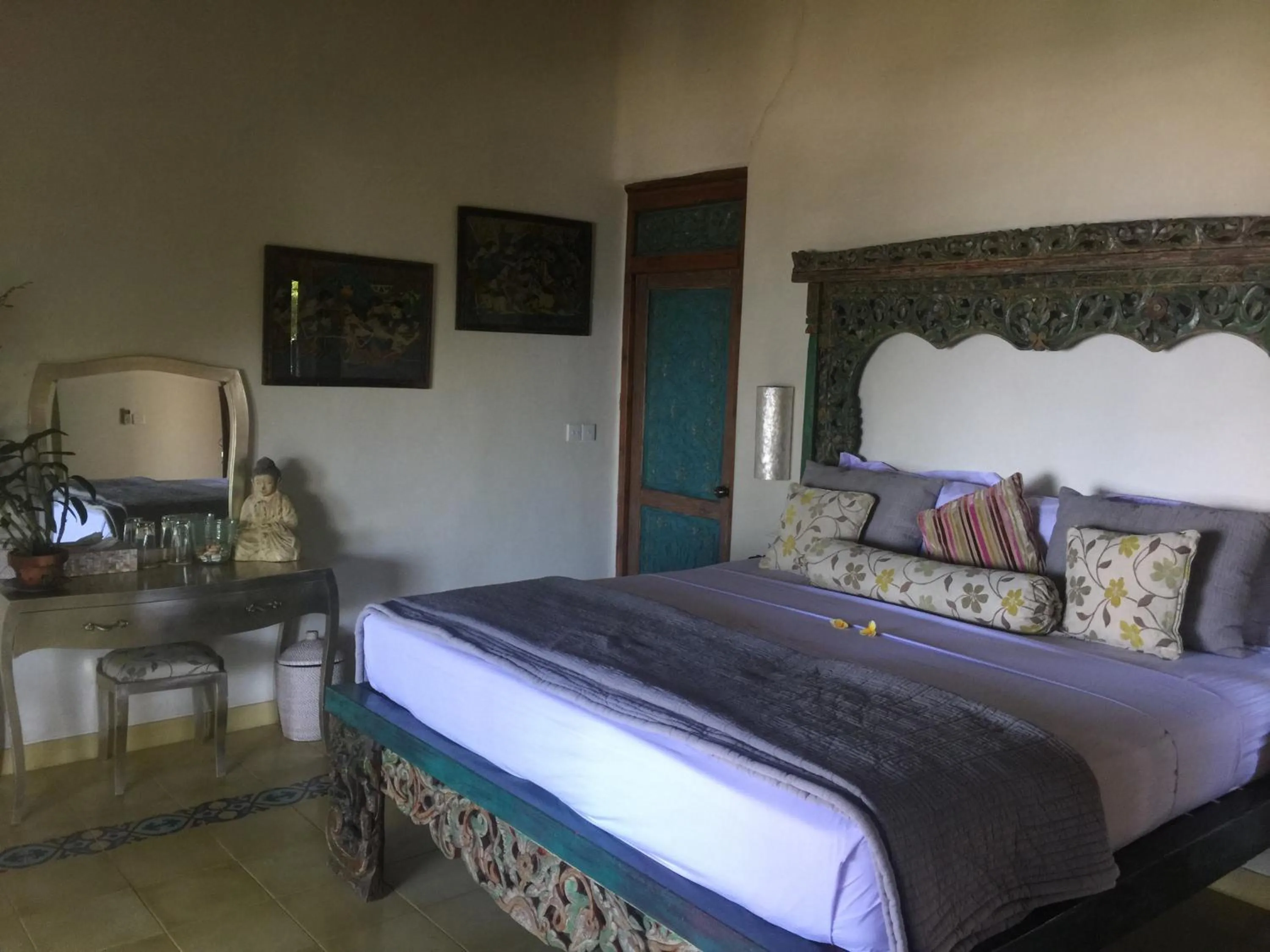 Bed in Life in Amed Beach Hotel