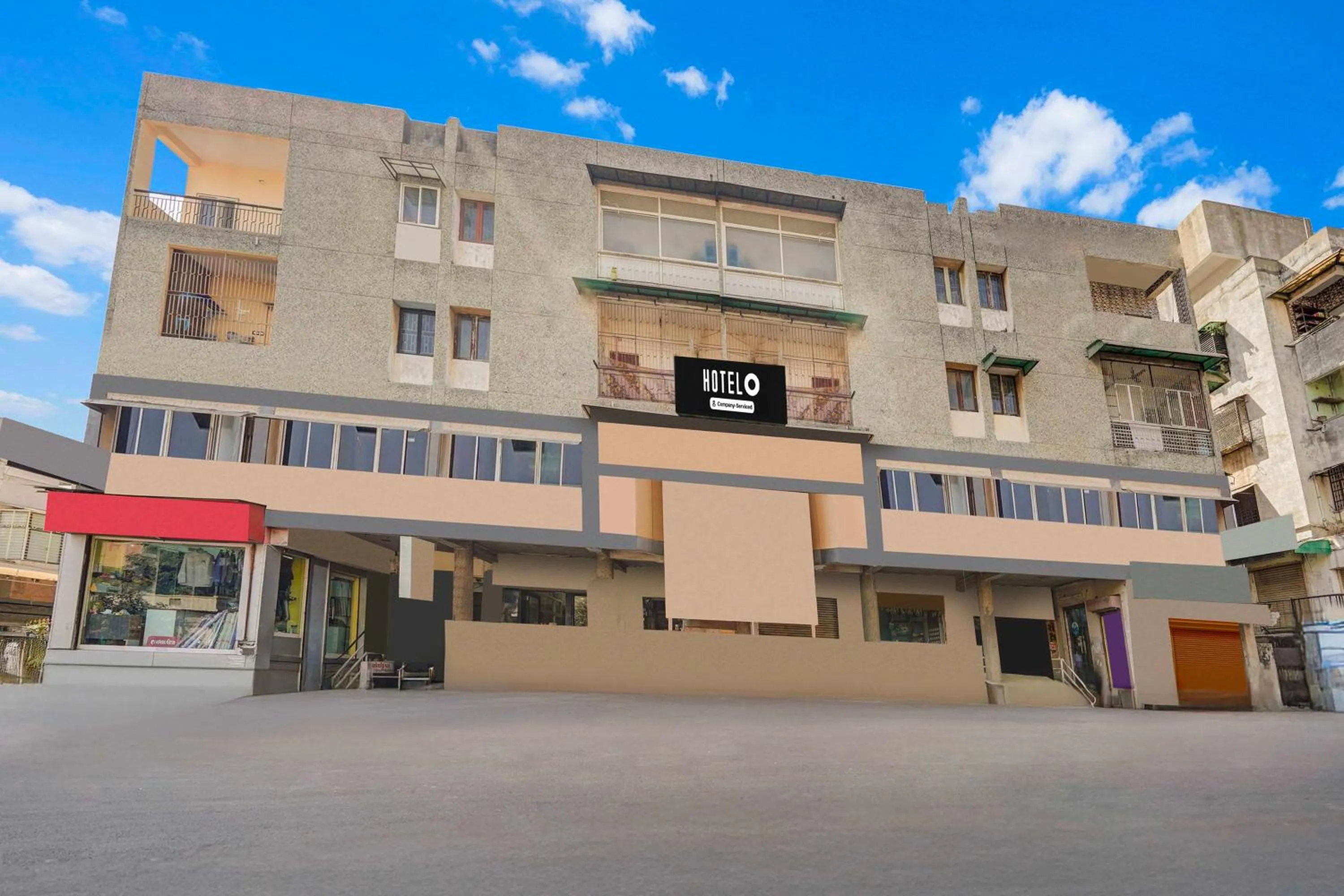 Facade/entrance in Hotel O Maninagar Railway Station