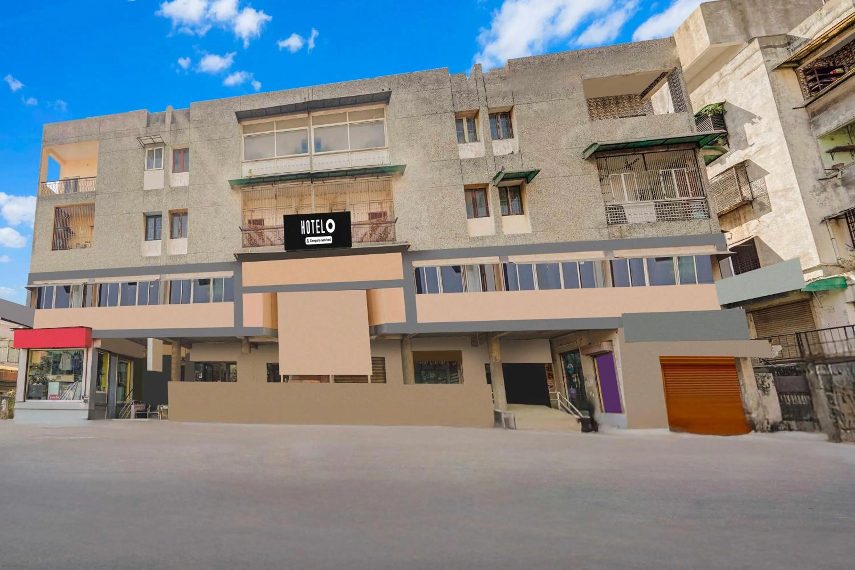 Facade/entrance in Hotel O Maninagar Railway Station