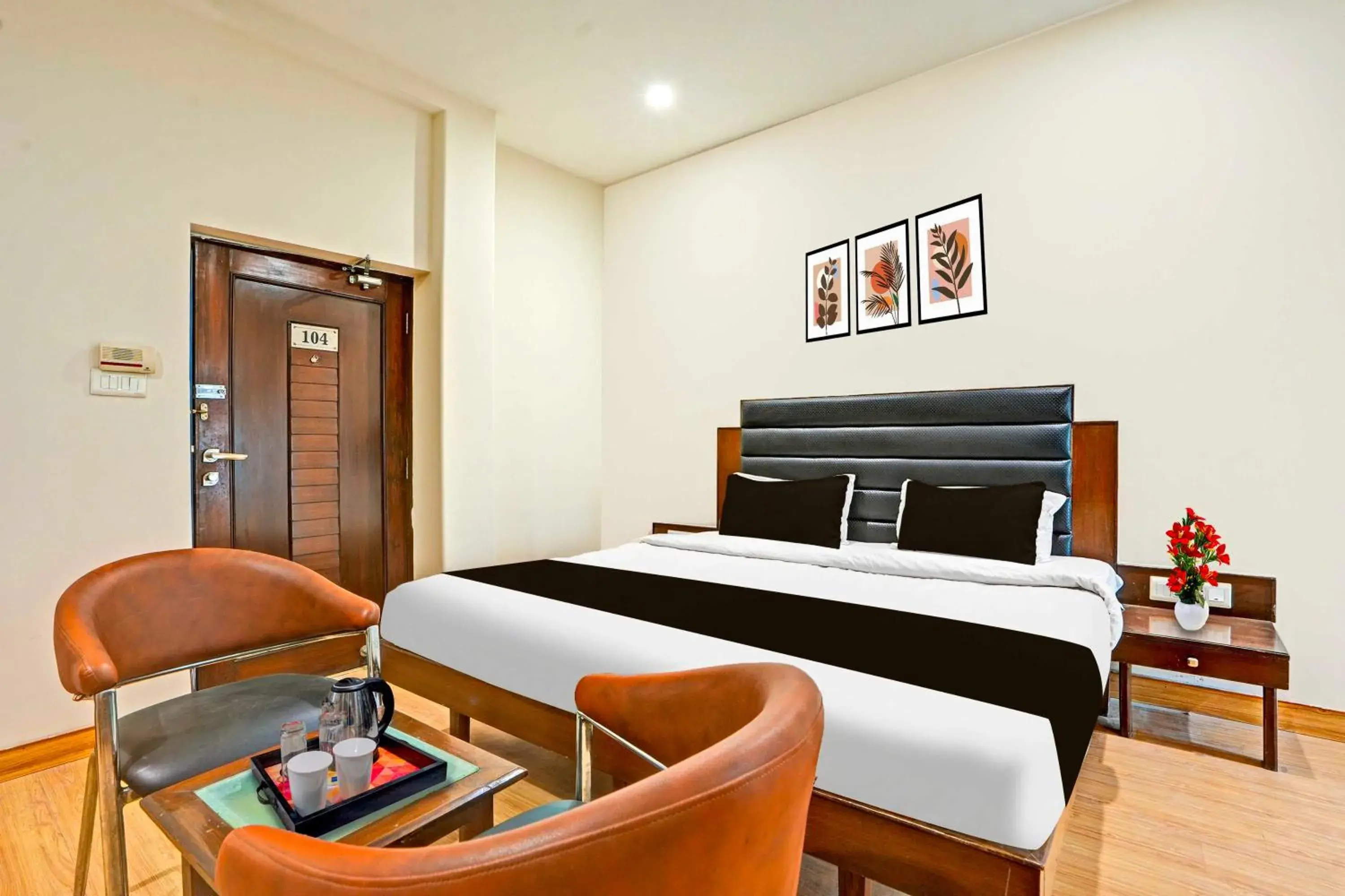 Classic Triple Room - single occupancy in Hotel O Gurudwara Square Classic Triple Room - single occupancy in Hotel O Gurudwara Square