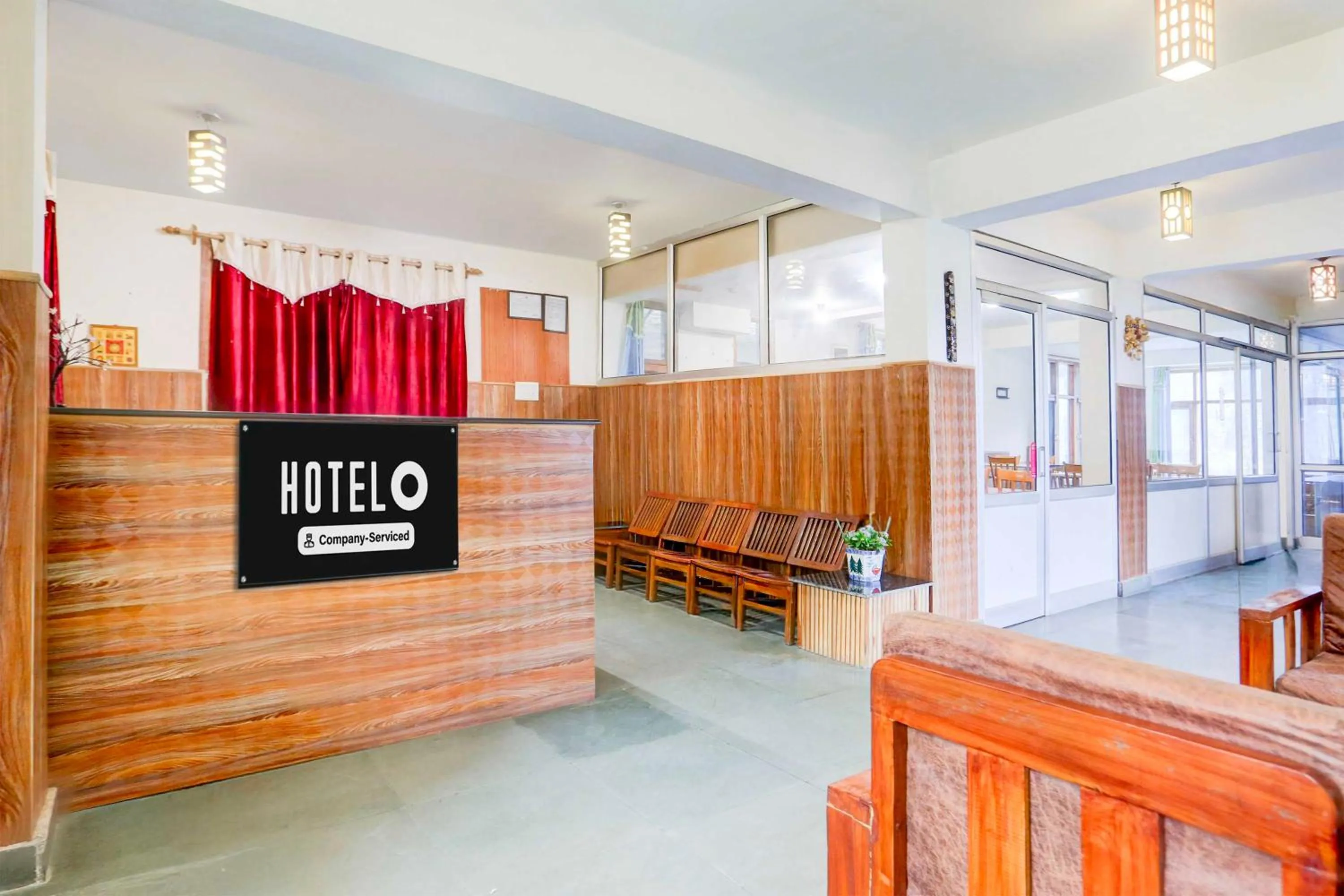 Lobby or reception in Hotel O Manali Near Hadimba Temple