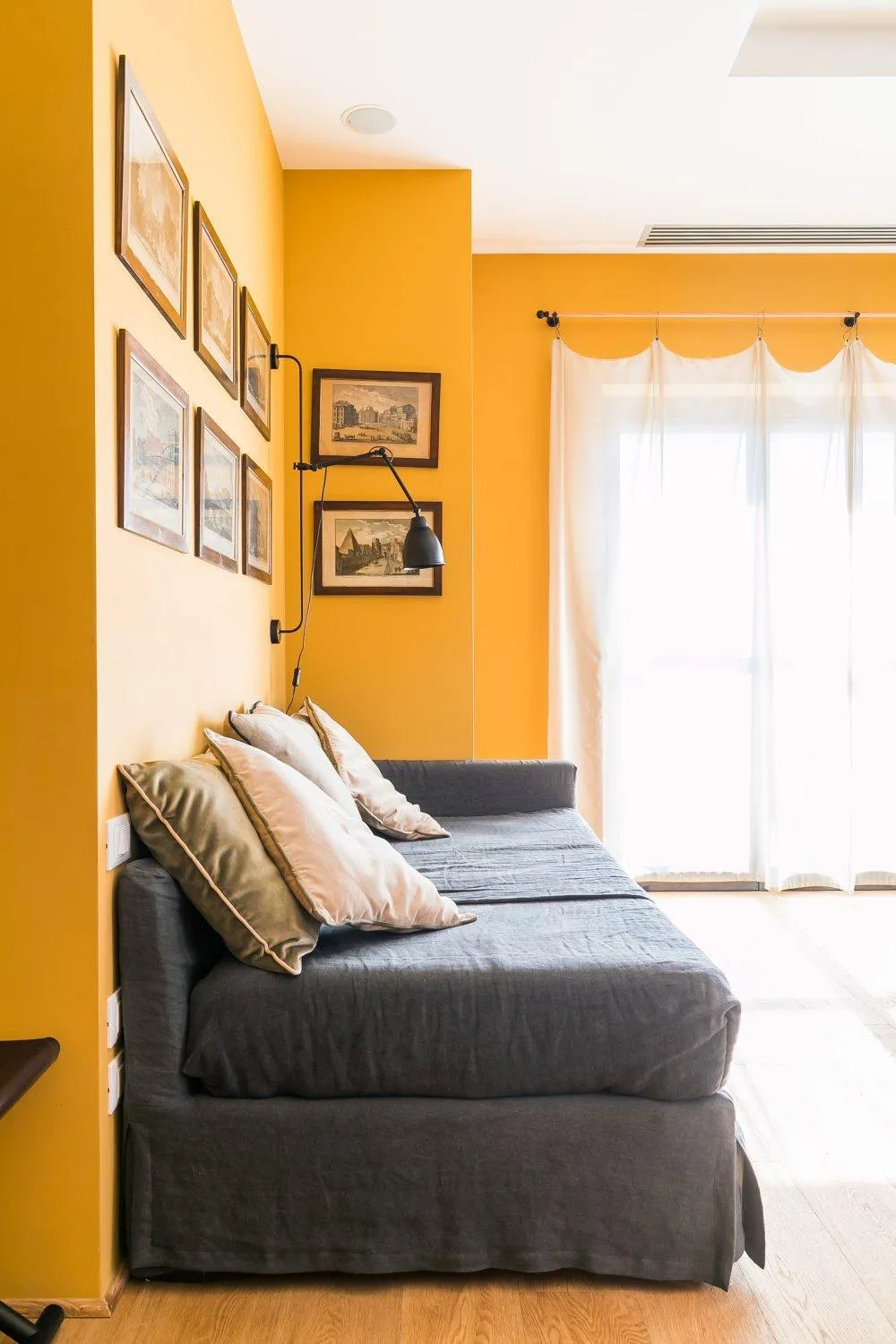 Decorative detail, Bed in Rarity Suites