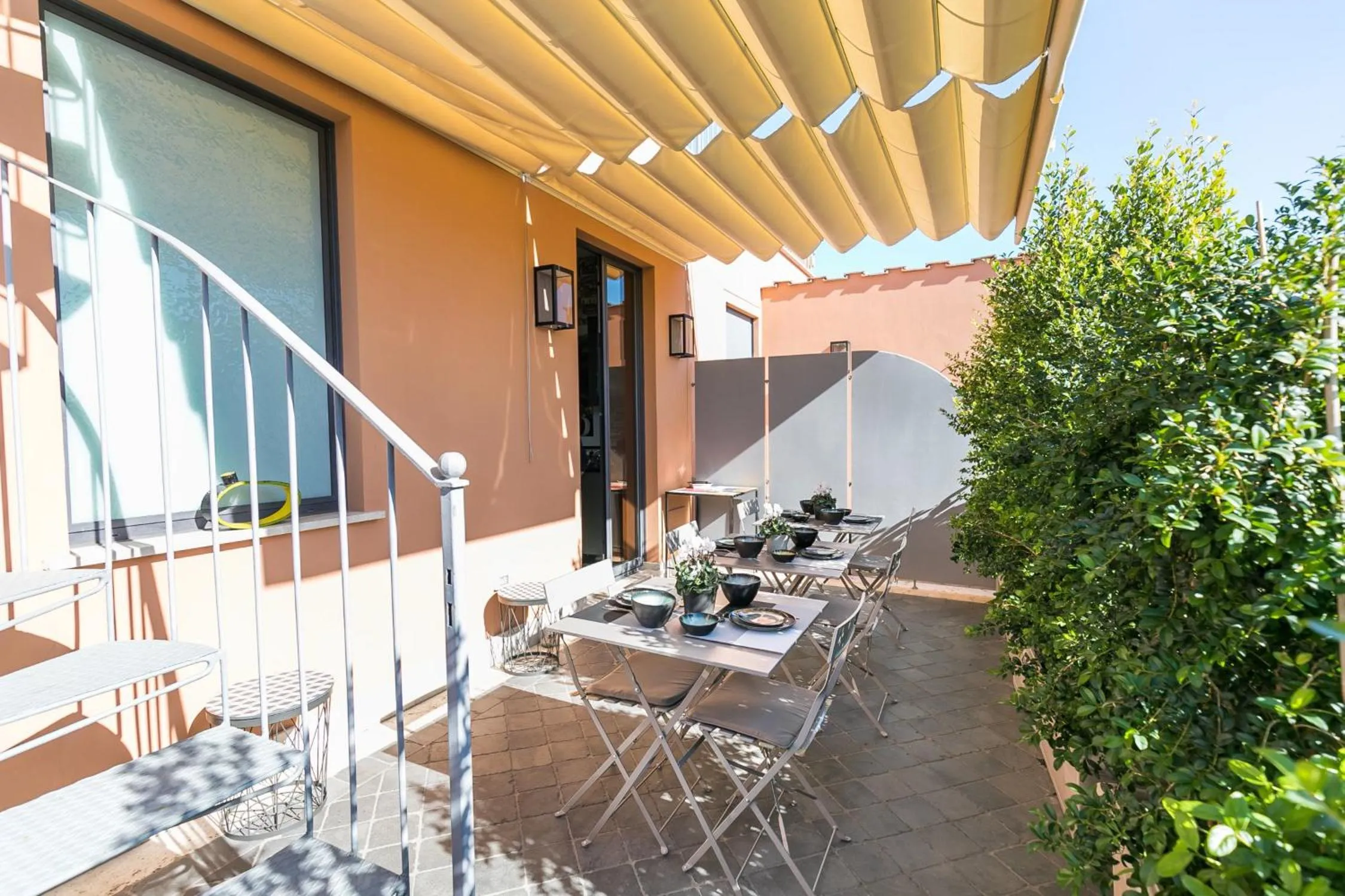 Day in Rarity Suites