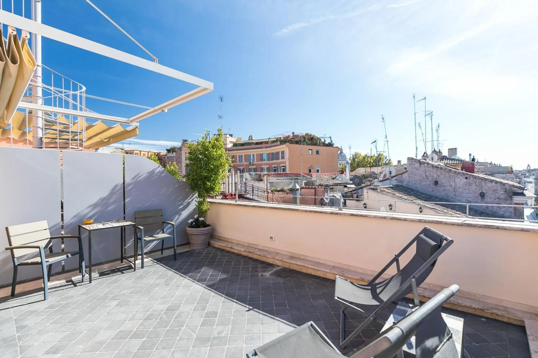 Balcony/Terrace in Rarity Suites