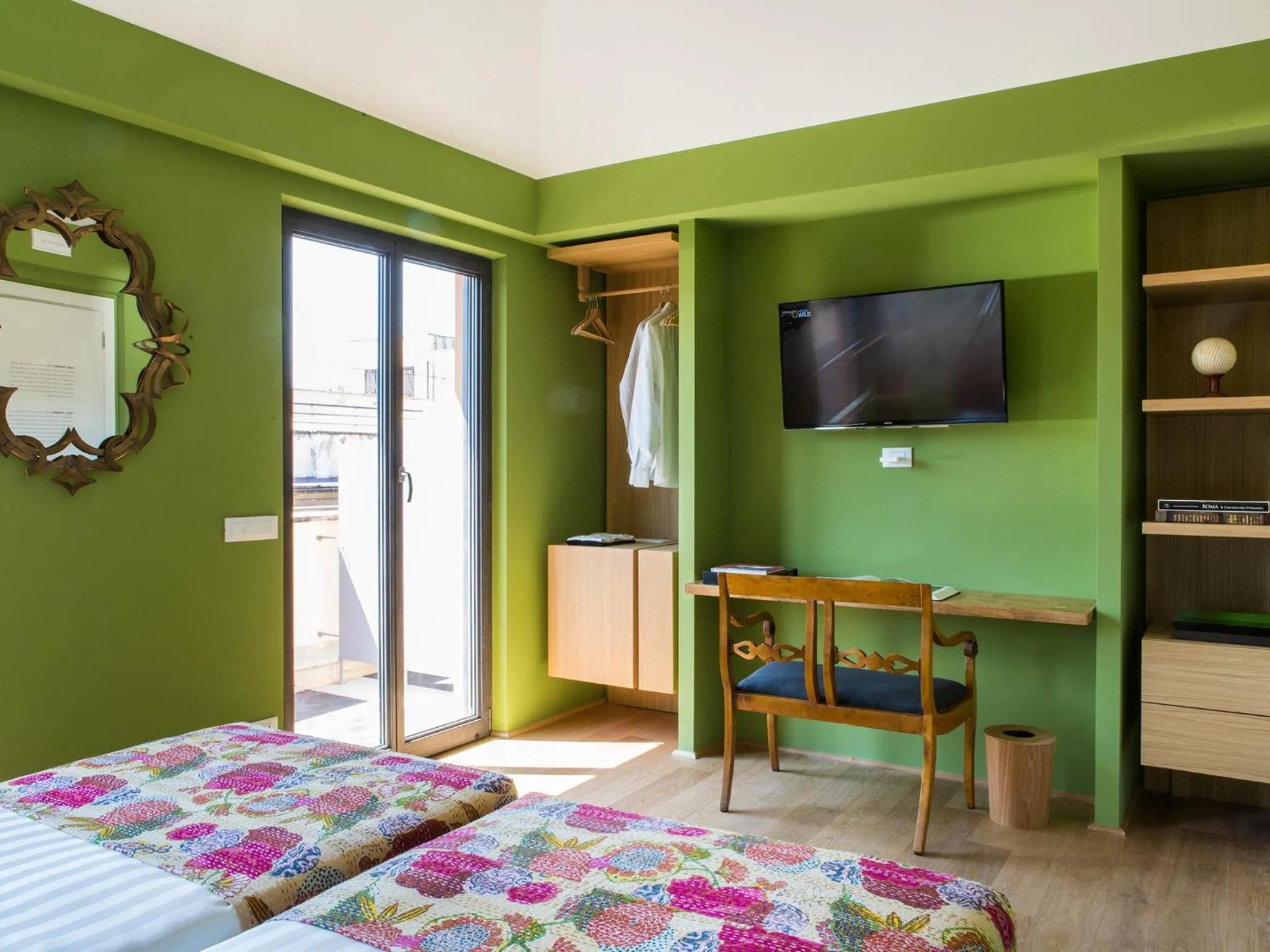 Day, Bed in Rarity Suites