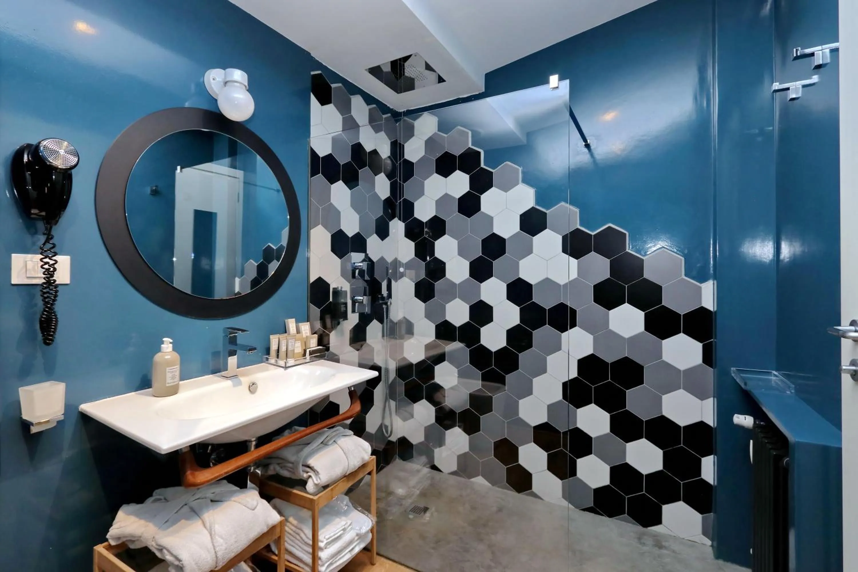 Bathroom in Rarity Suites