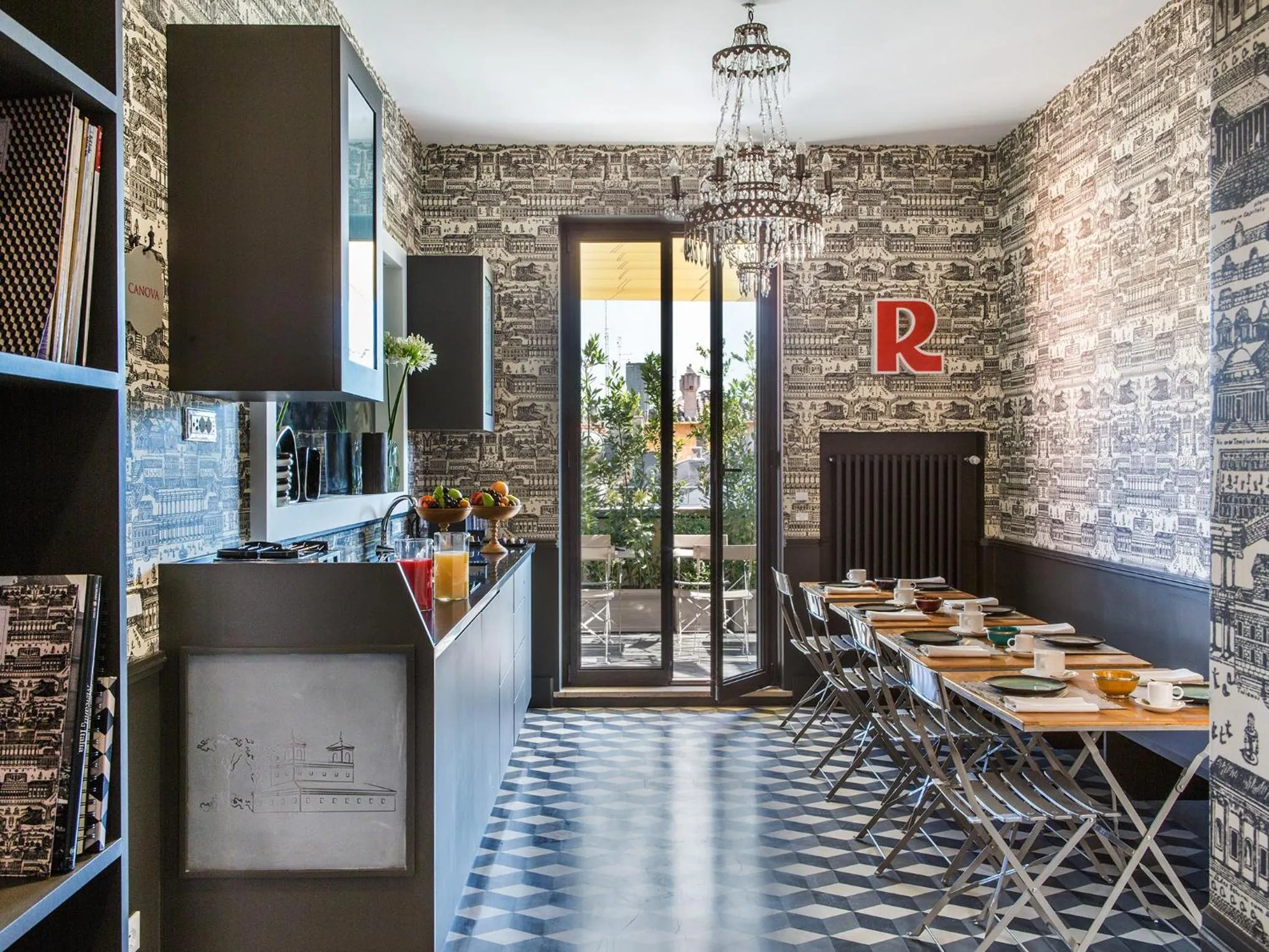 Restaurant/places to eat in Rarity Suites