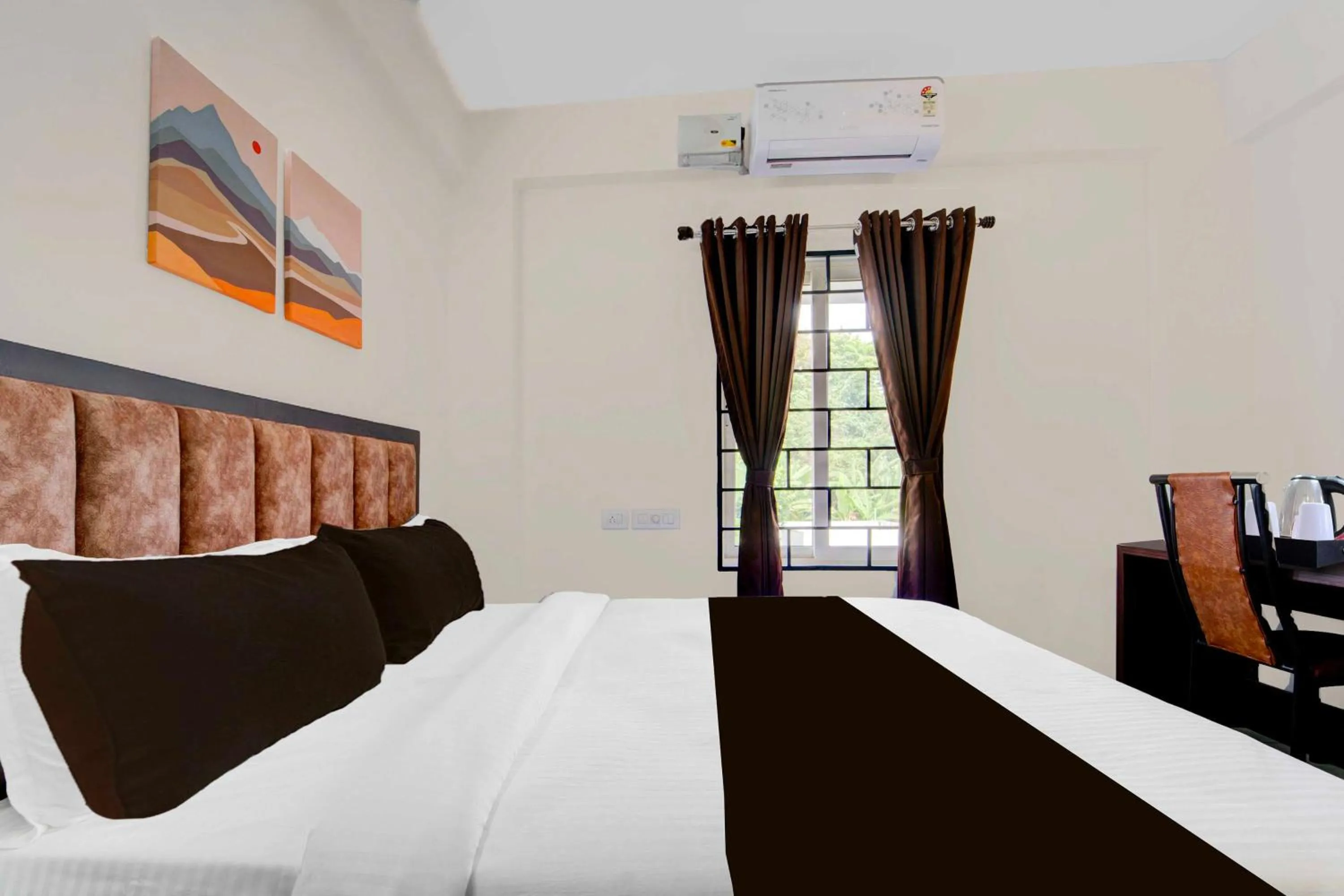 [Day Stay - 8 AM to 8 PM] Hotel O Valiyavila Bus Terminal