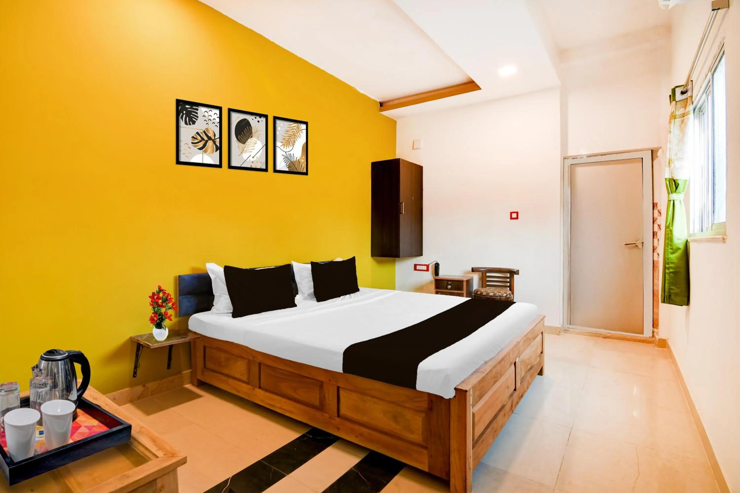 Bedroom, Bed in Hotel O Kolkata Padmapukur Lake