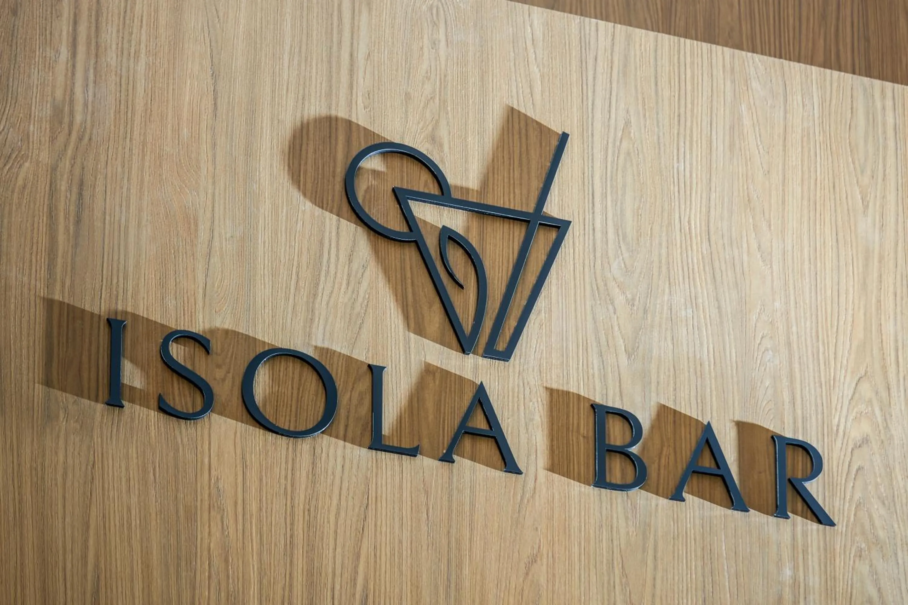 Lounge or bar in Novotel Malta Sliema