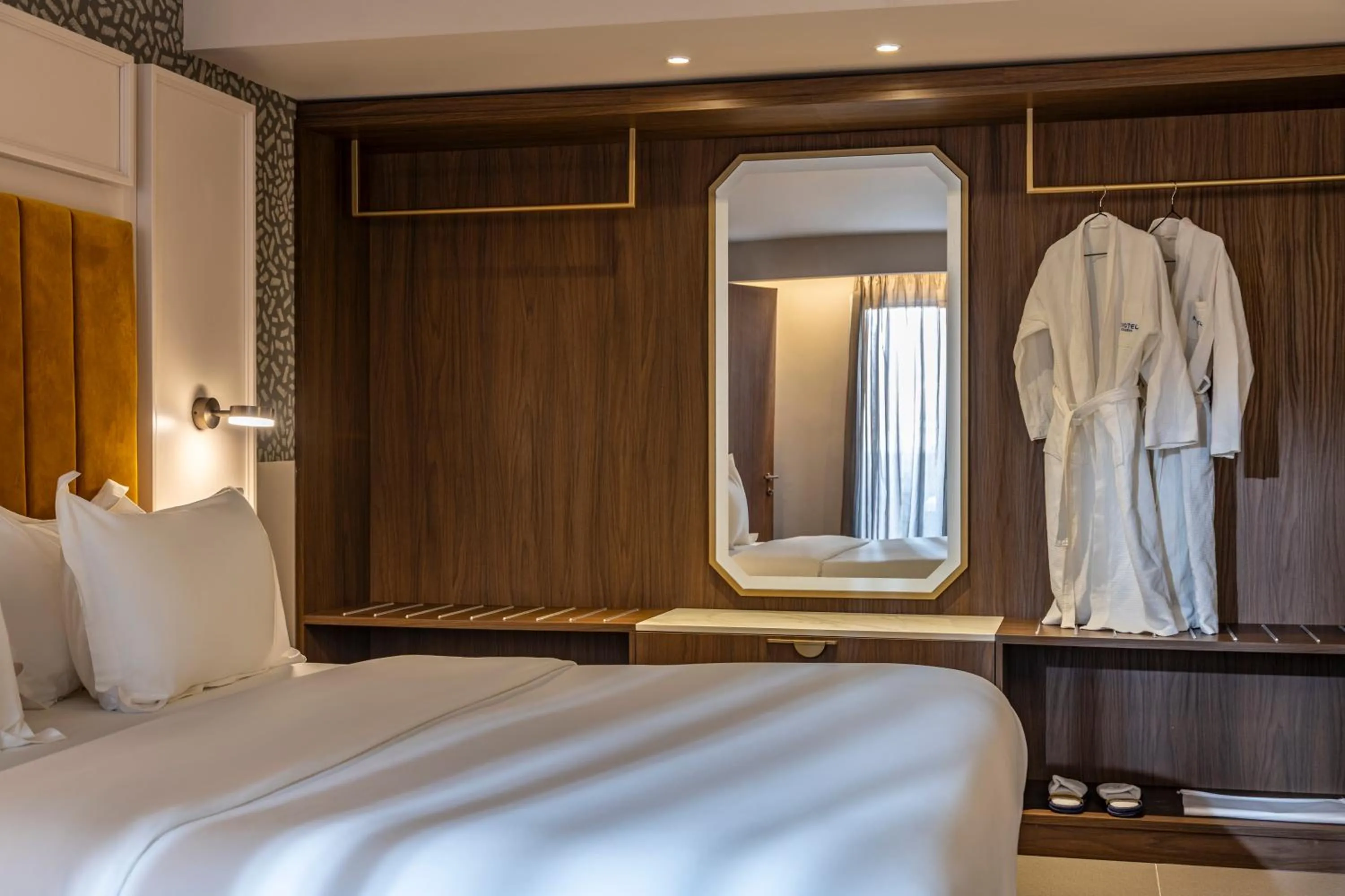 Bedroom, Bed in Novotel Malta Sliema