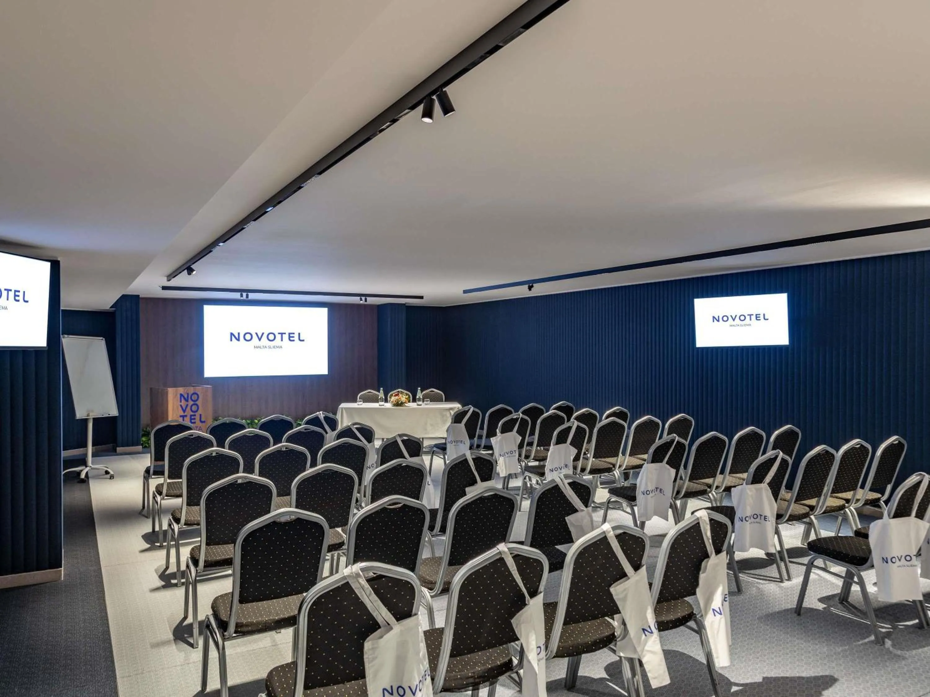 Meeting/conference room in Novotel Malta Sliema