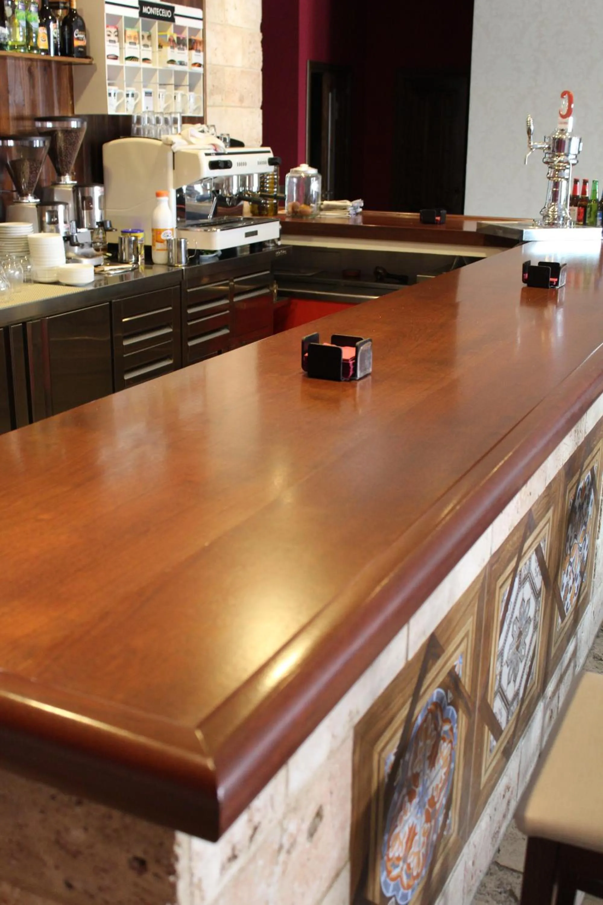 Restaurant/places to eat in Hostal Garlu