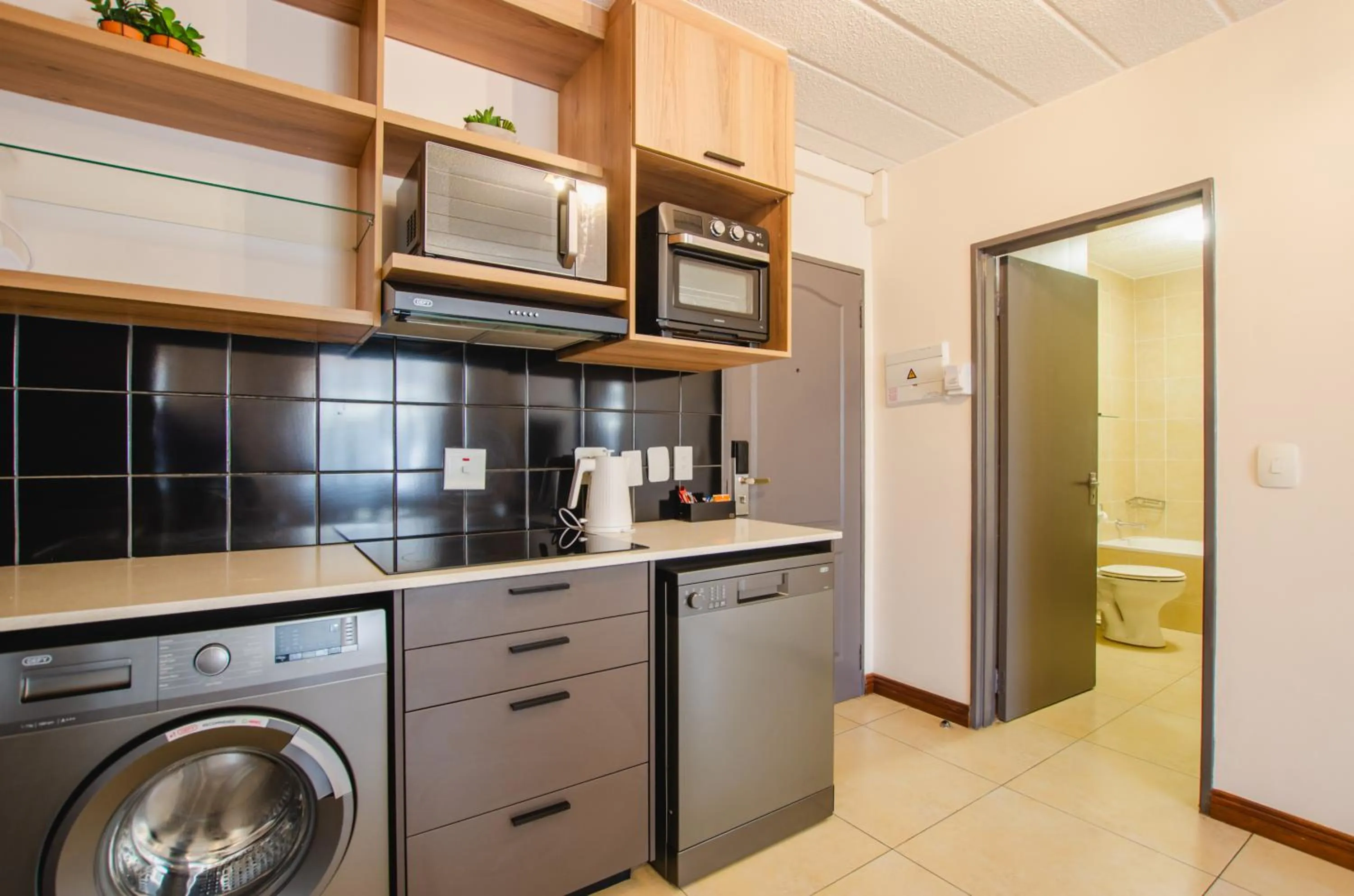 Kitchen or kitchenette in Melrose Corner Self-Catering Hotel Apartments
