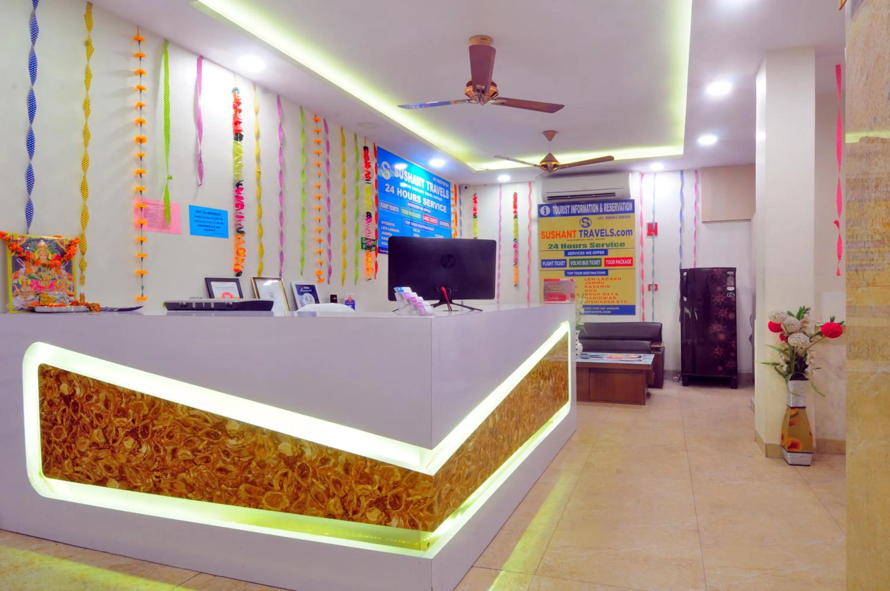 Property building in Hotel Prince Palace Deluxe - New Delhi