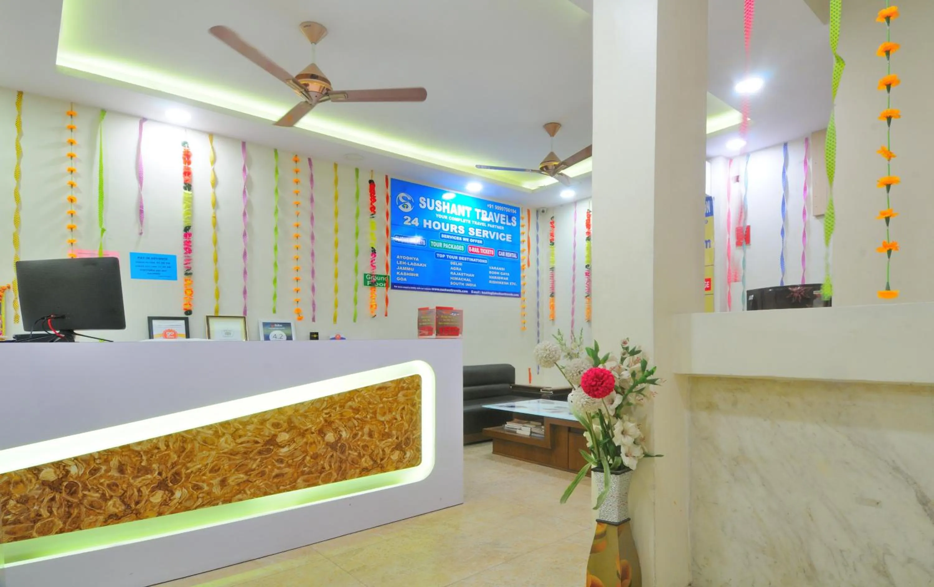 Lobby or reception in Hotel Prince Palace Deluxe - New Delhi