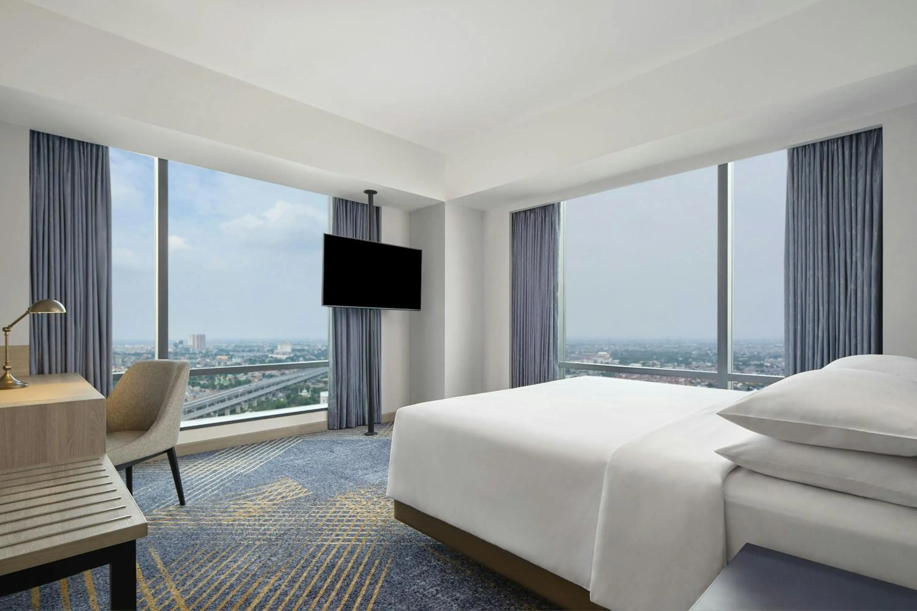 Bedroom, Bed in Four Points by Sheraton Bekasi