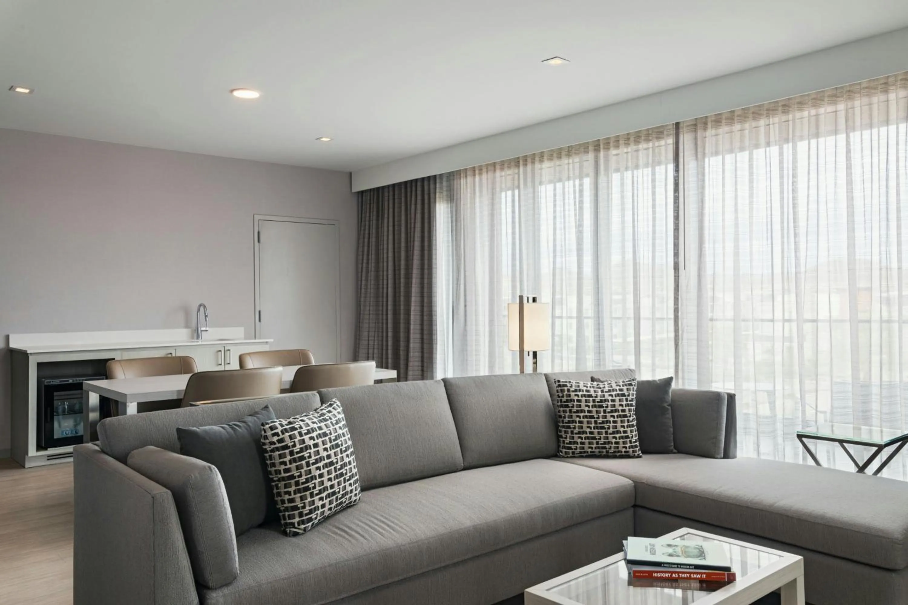 Living room in AC Hotel by Marriott Phoenix North Norterra