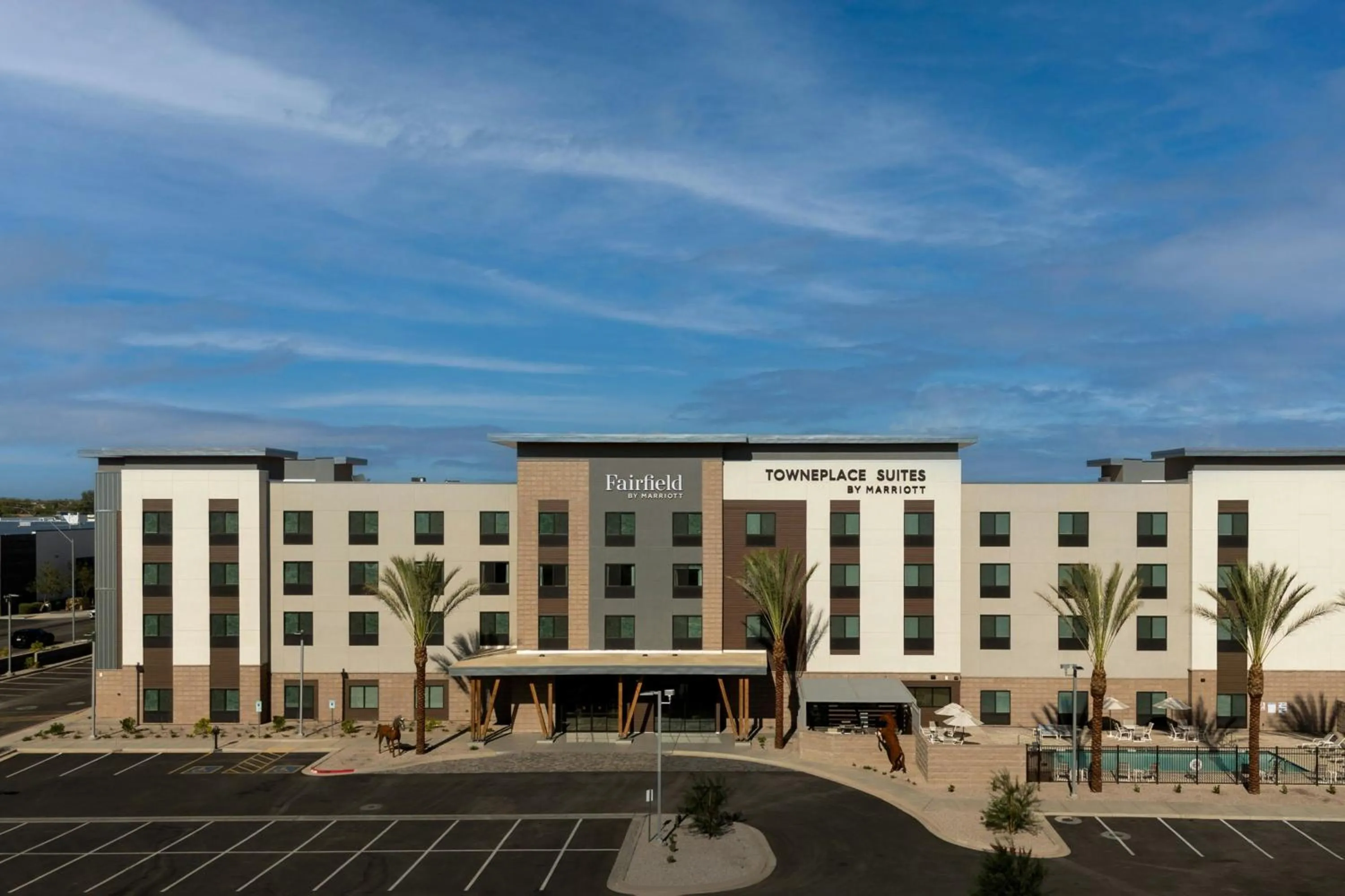 Property building in TownePlace Suites Surprise Prasada