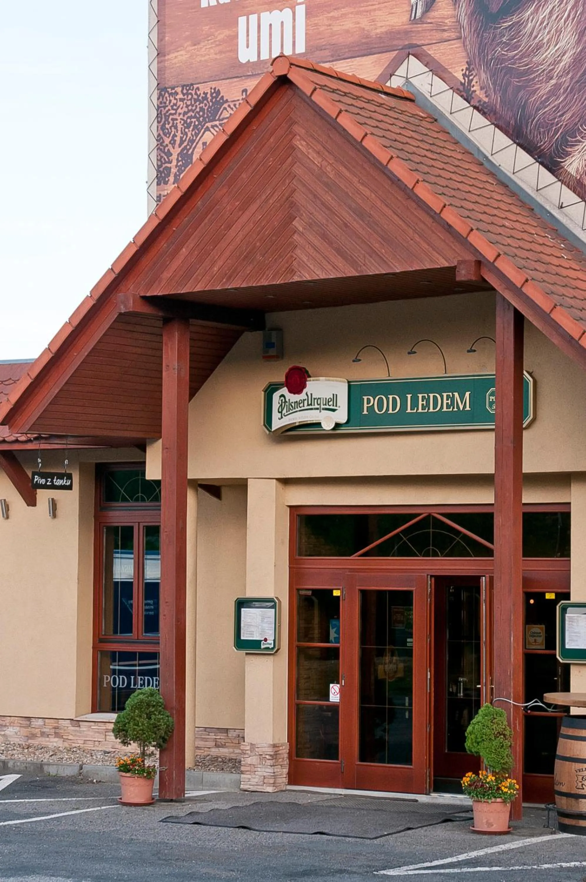 Restaurant/places to eat in Hotel u Ledu