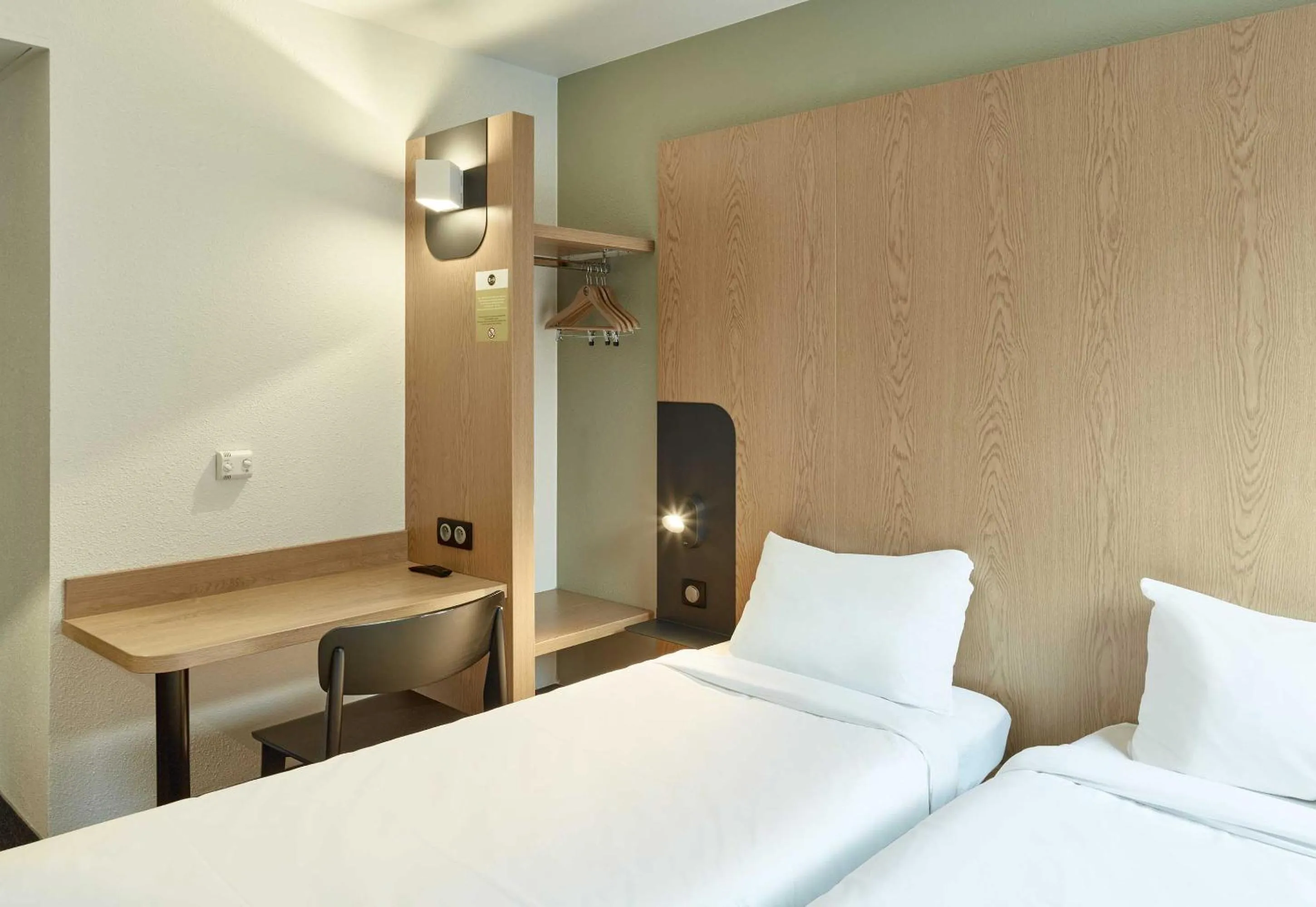 Bedroom, Bed in B&B HOTEL Orly Chevilly Marché International