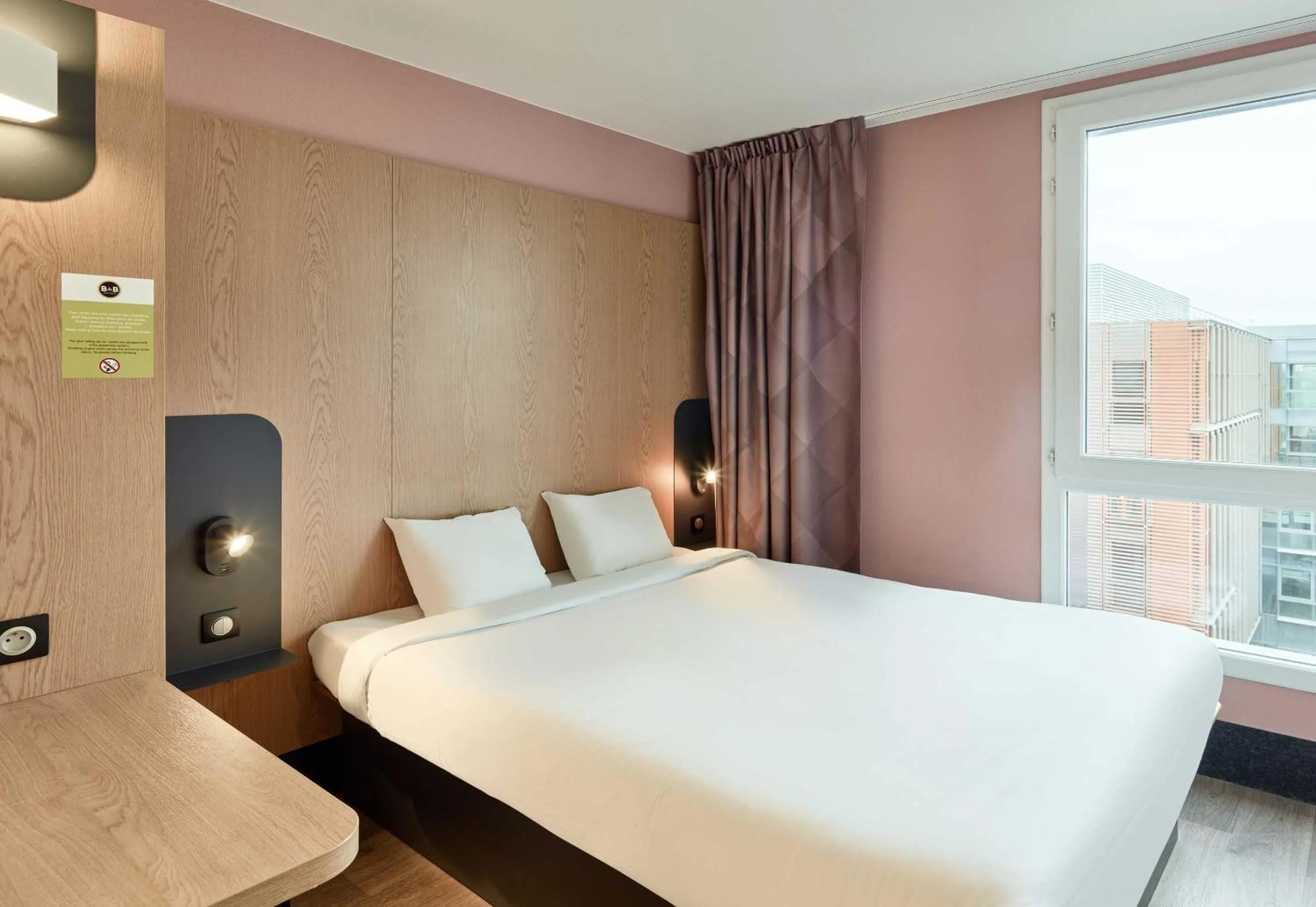 Bedroom, Bed in B&B HOTEL Orly Chevilly Marché International