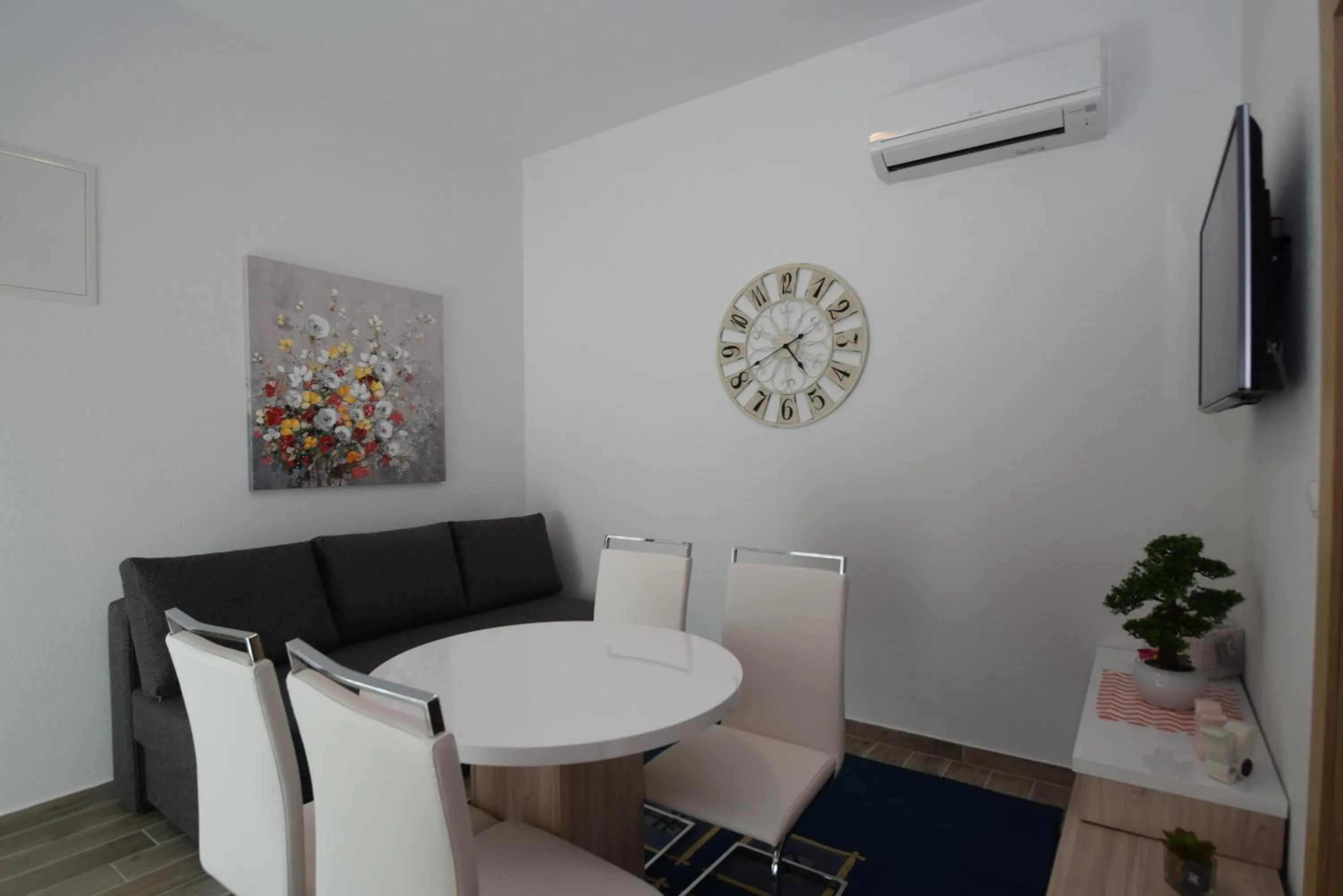 Apartment Anića Kuk