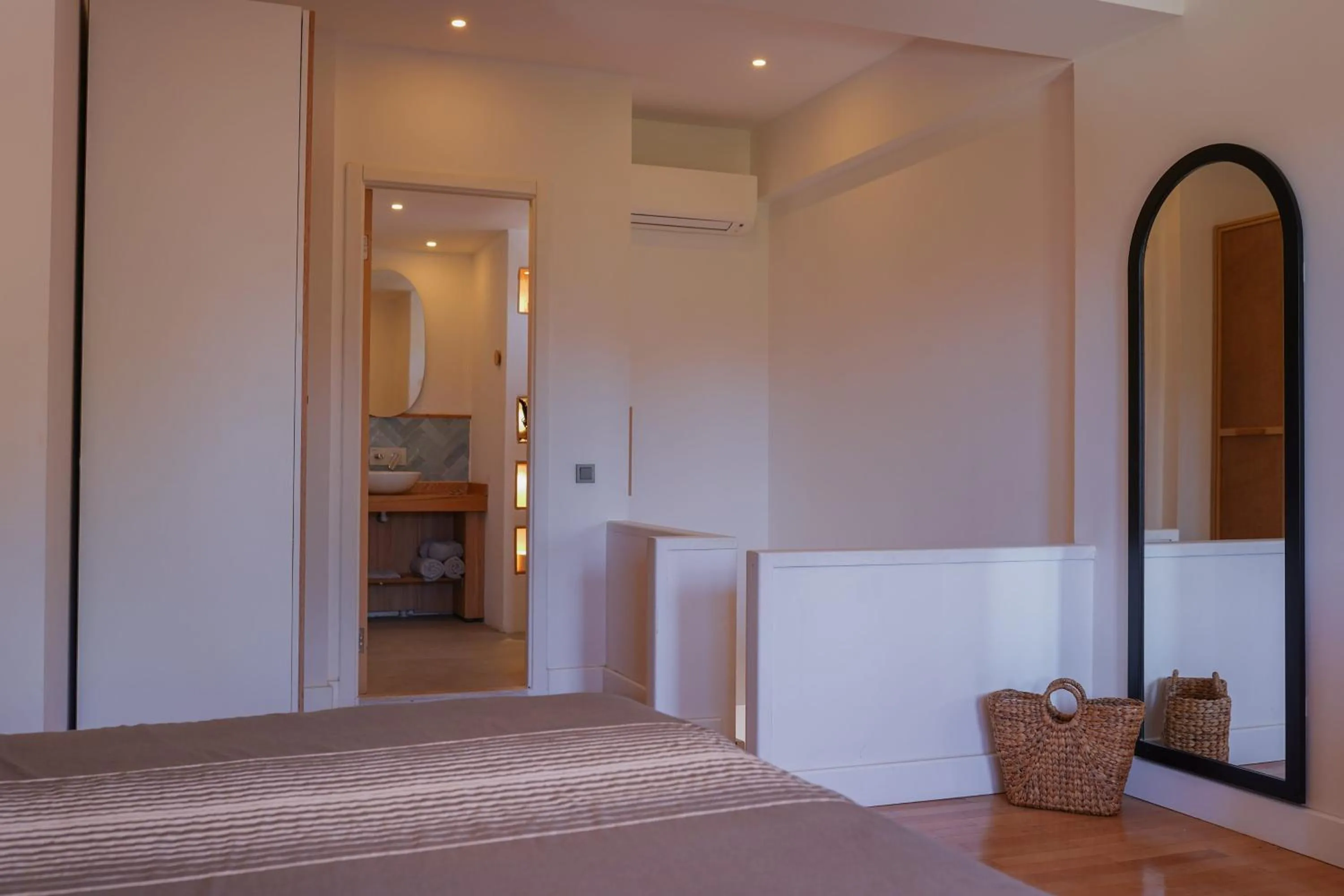 Bedroom in Hotel Club-E