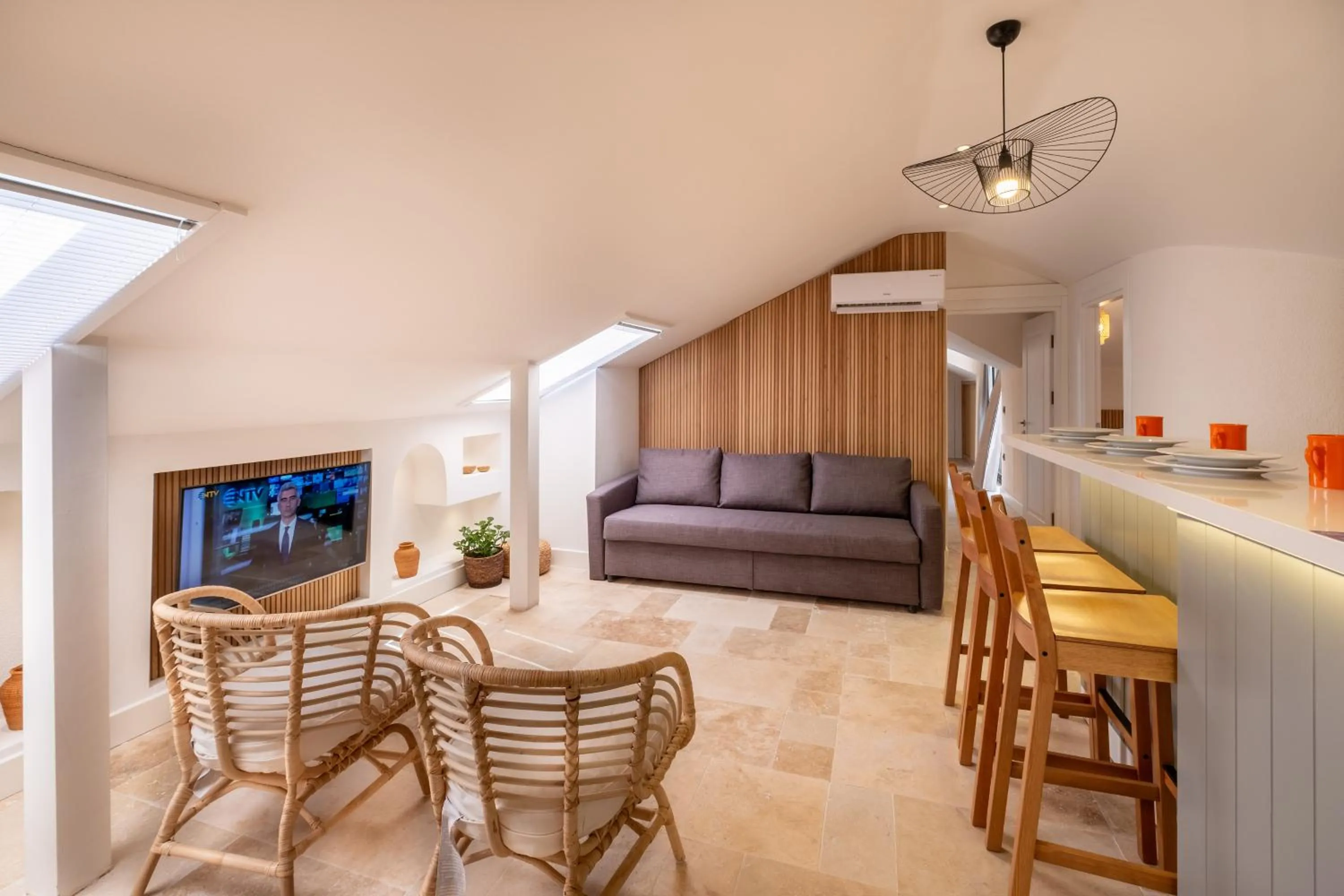 TV and multimedia in Hotel Club-E