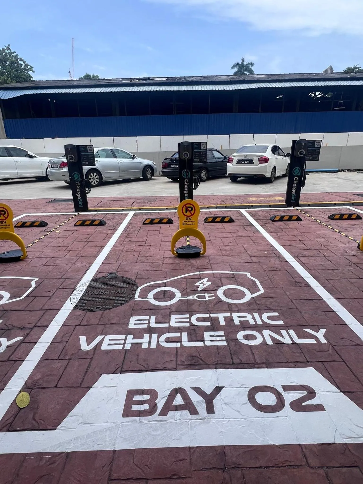 Parking in C Y C Heritage Hotel