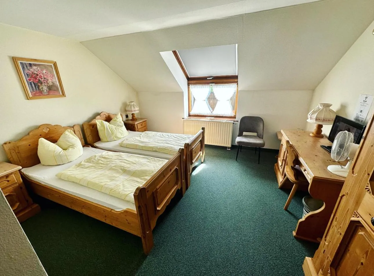 Bed in Hotel Almenrausch