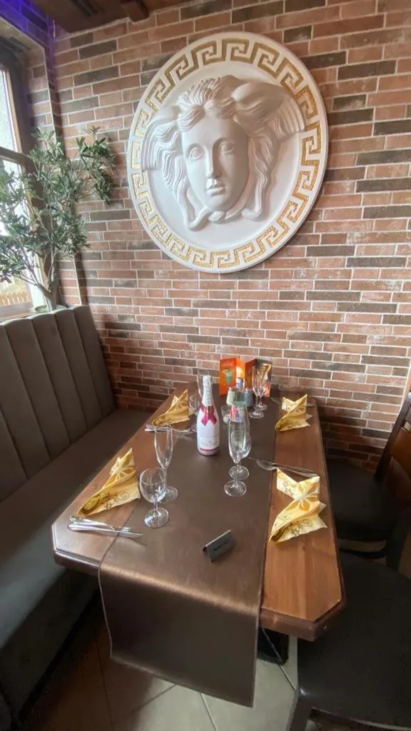 Restaurant/places to eat in Hotel Almenrausch