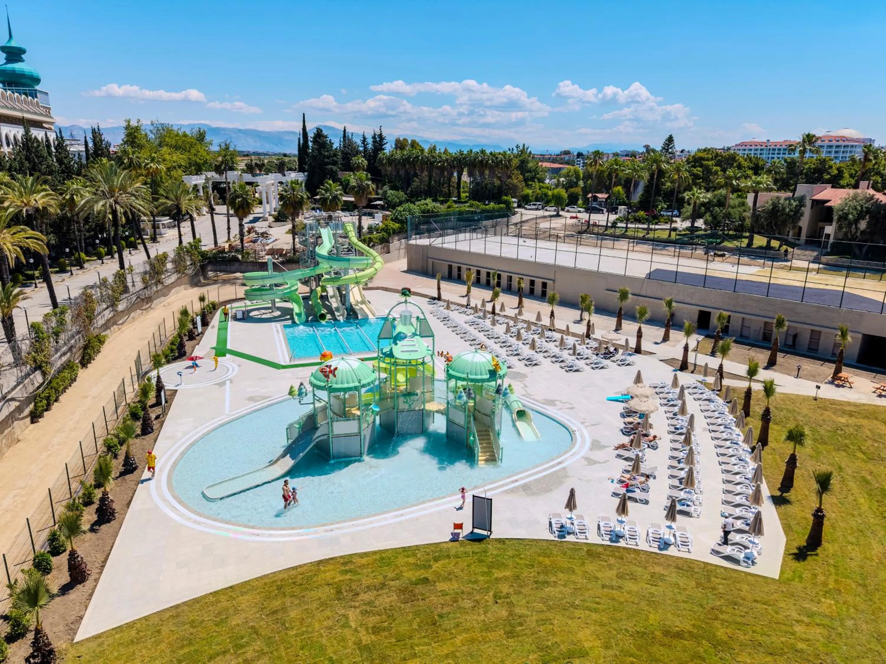 Swimming pool in Club Melas Privé