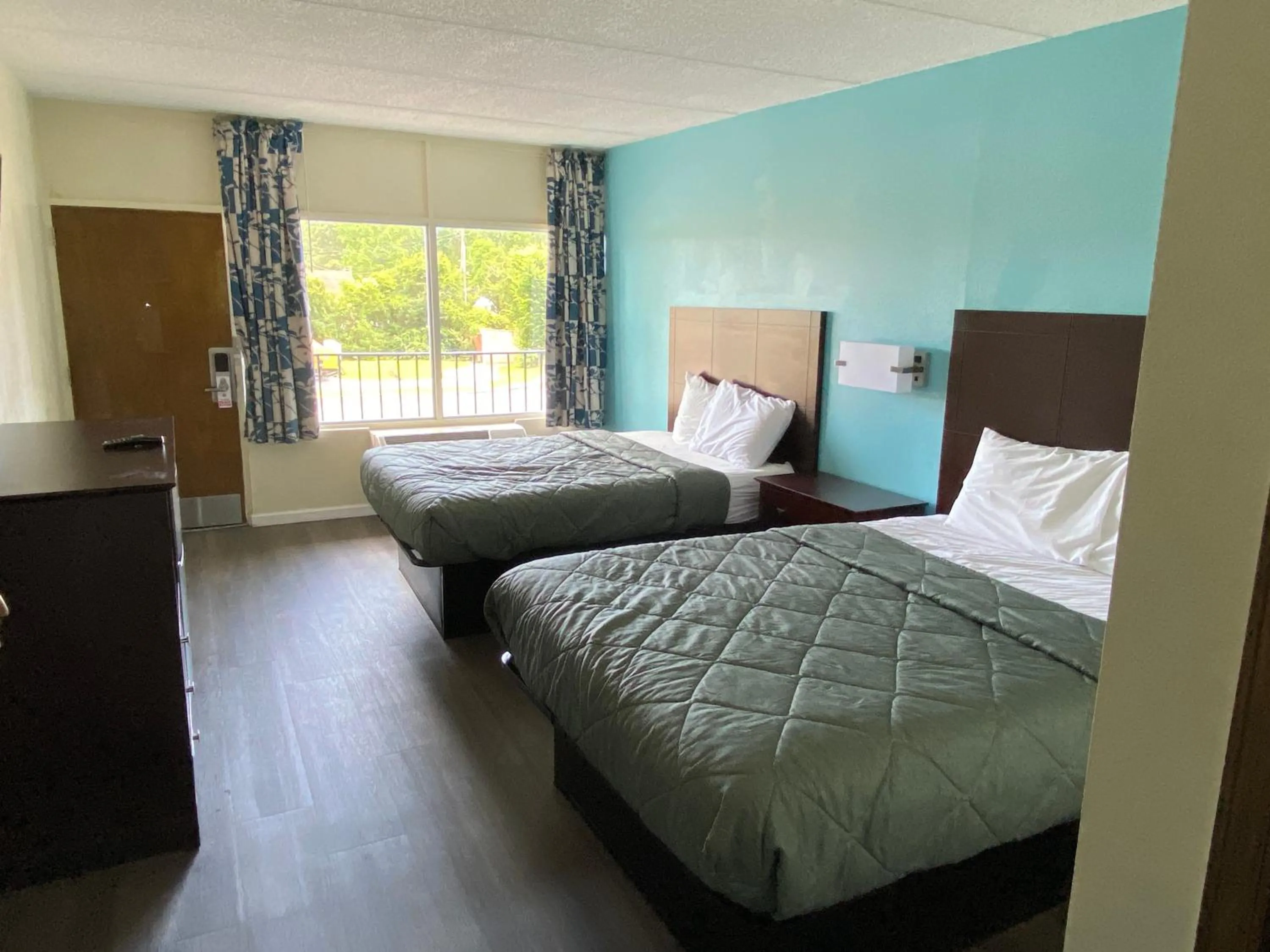 Bed in Havelock inn & suites