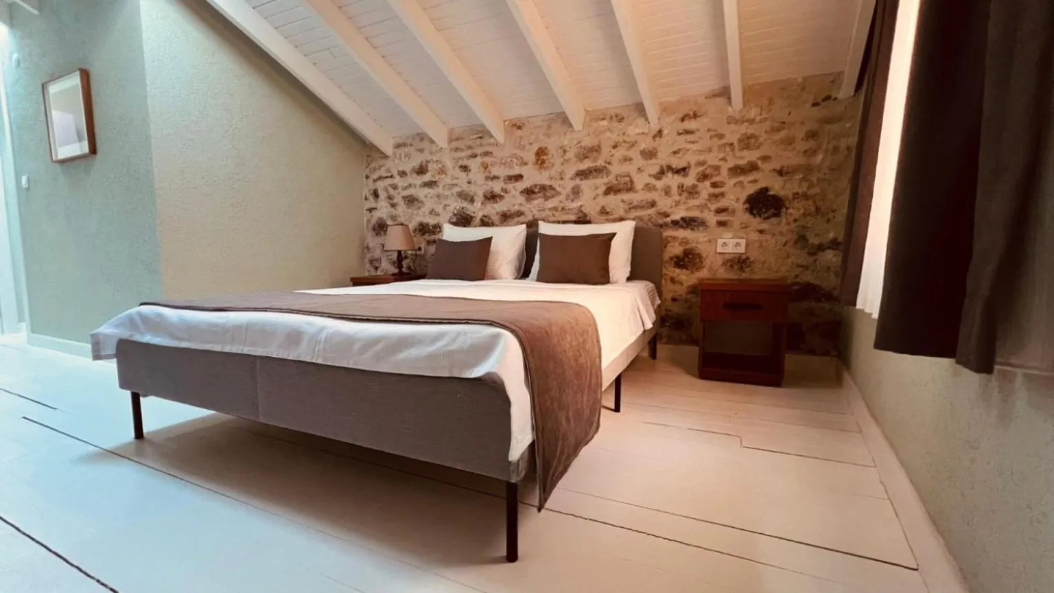 Bed in Hanole Macaron Guest House