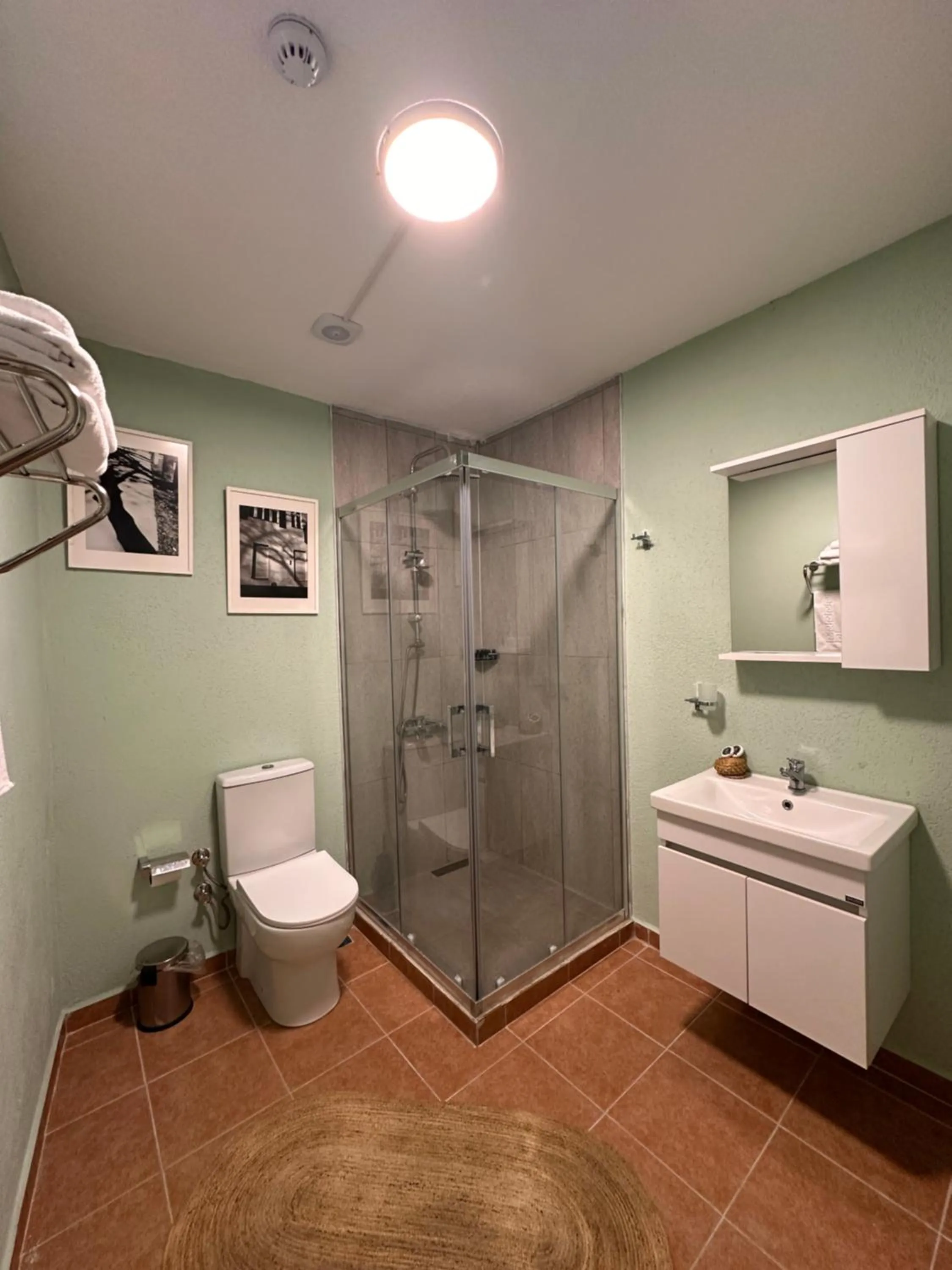 Shower in Hanole Macaron Guest House