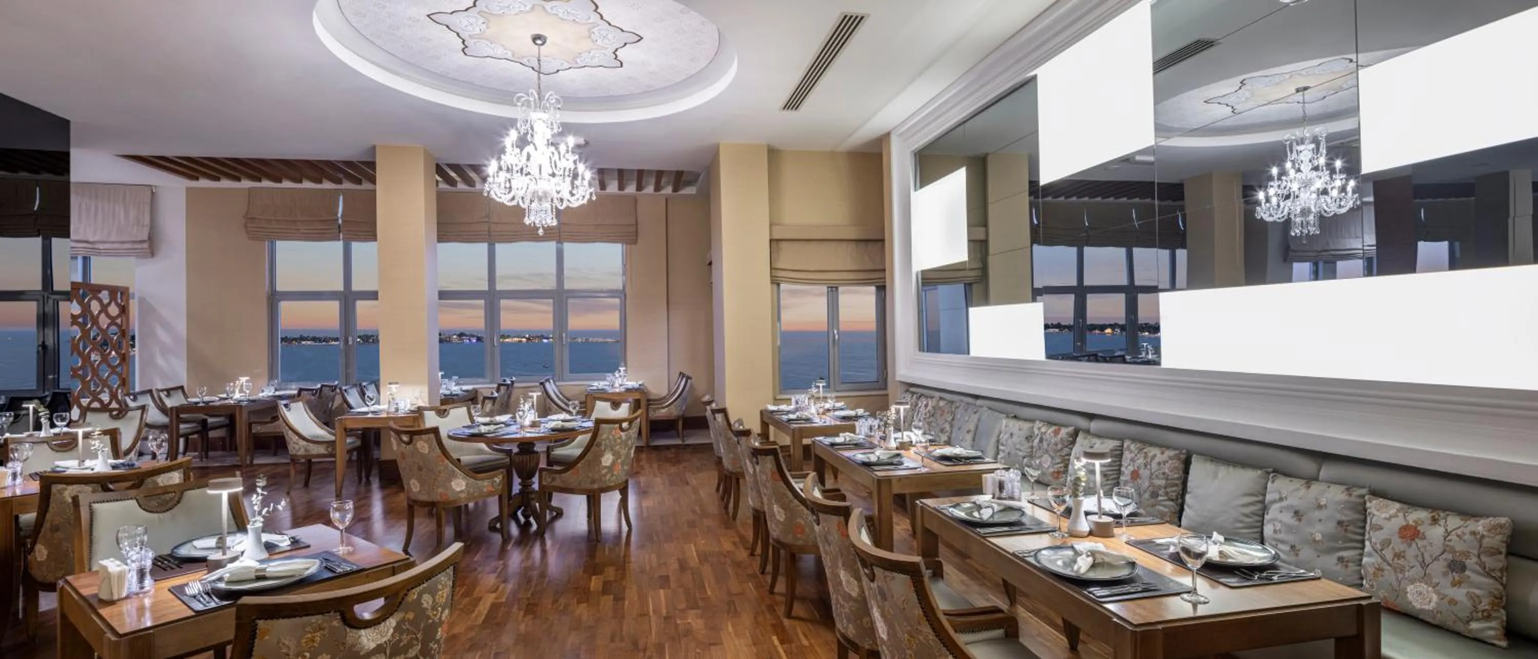 Restaurant/places to eat in Melas Resort Hotel