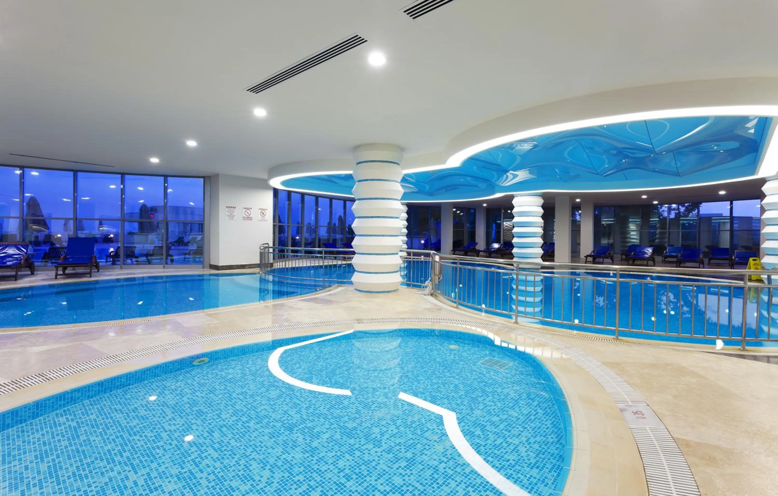 Swimming pool in Melas Resort Hotel