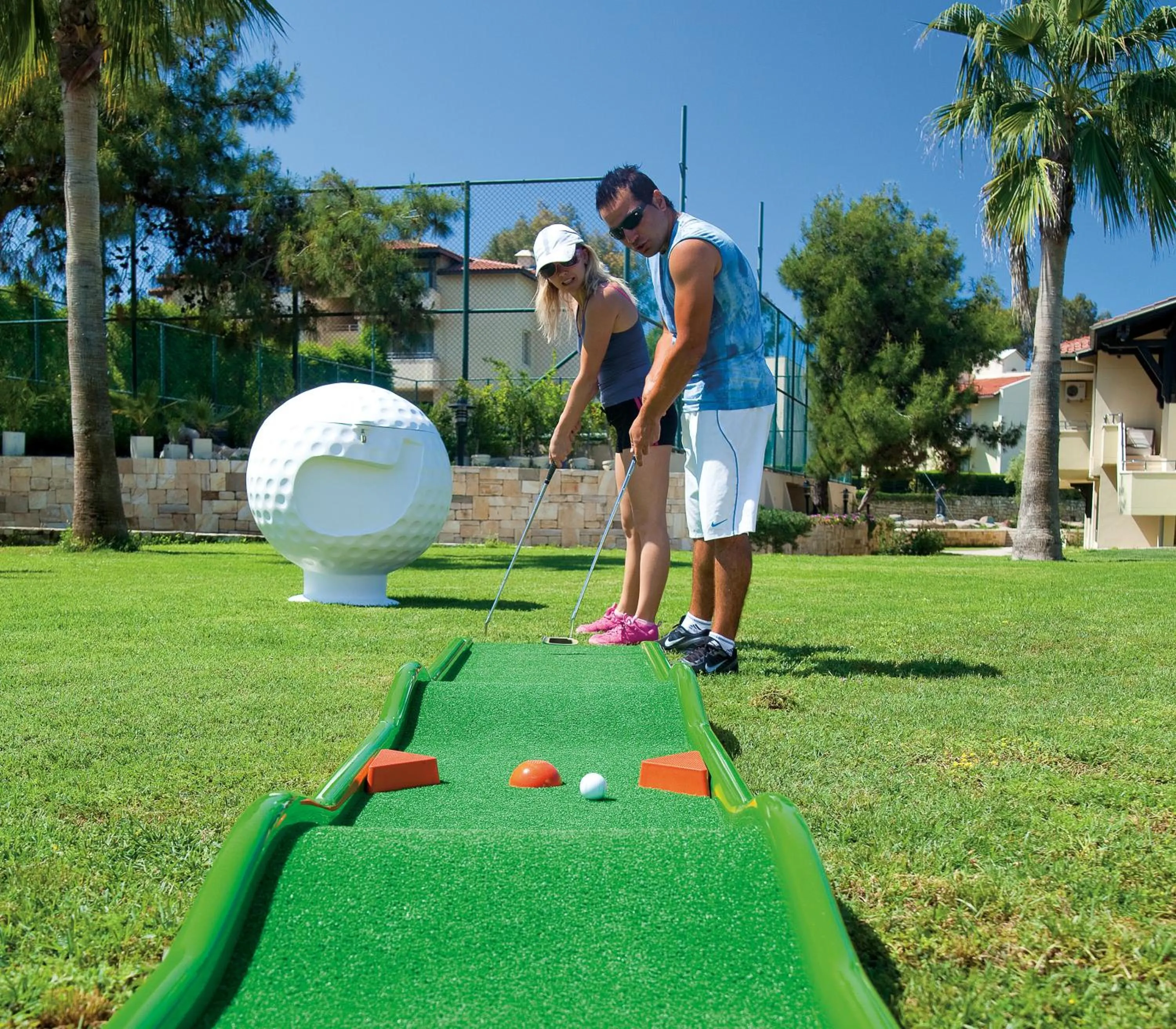 Minigolf in Melas Resort Hotel