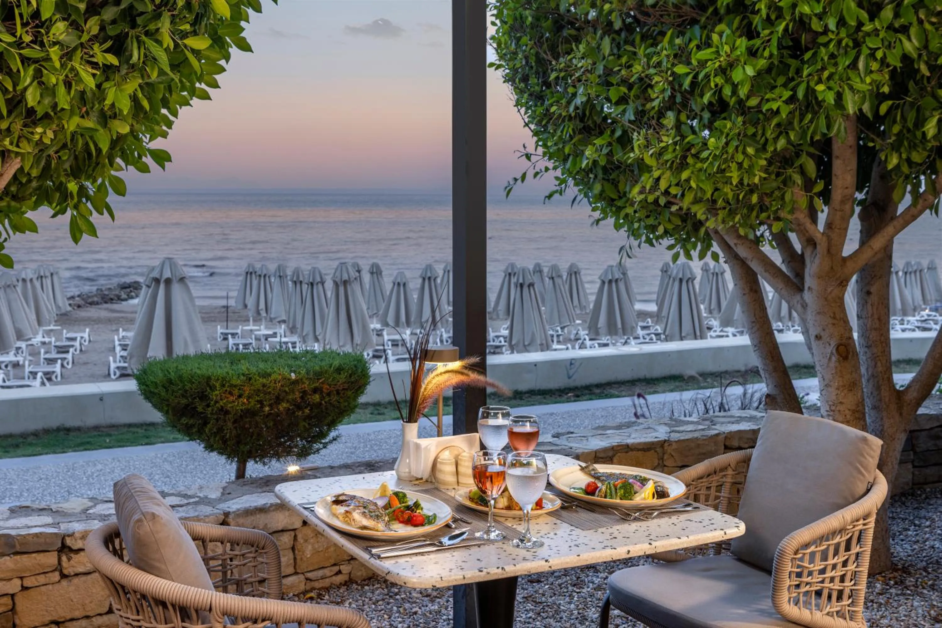 Restaurant/places to eat in Melas Resort Hotel