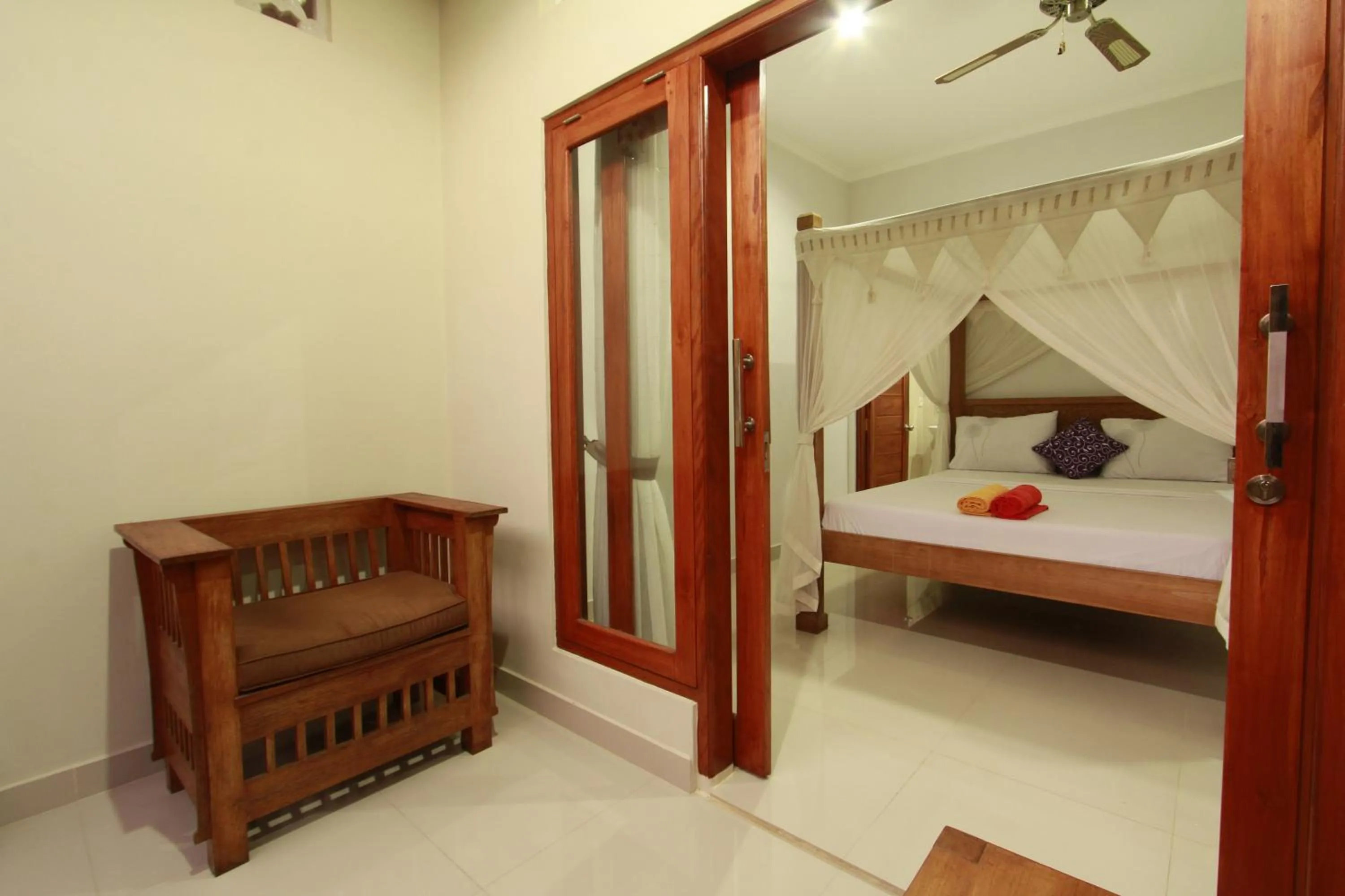 Balcony/Terrace, Bed in Suryadina Guest House