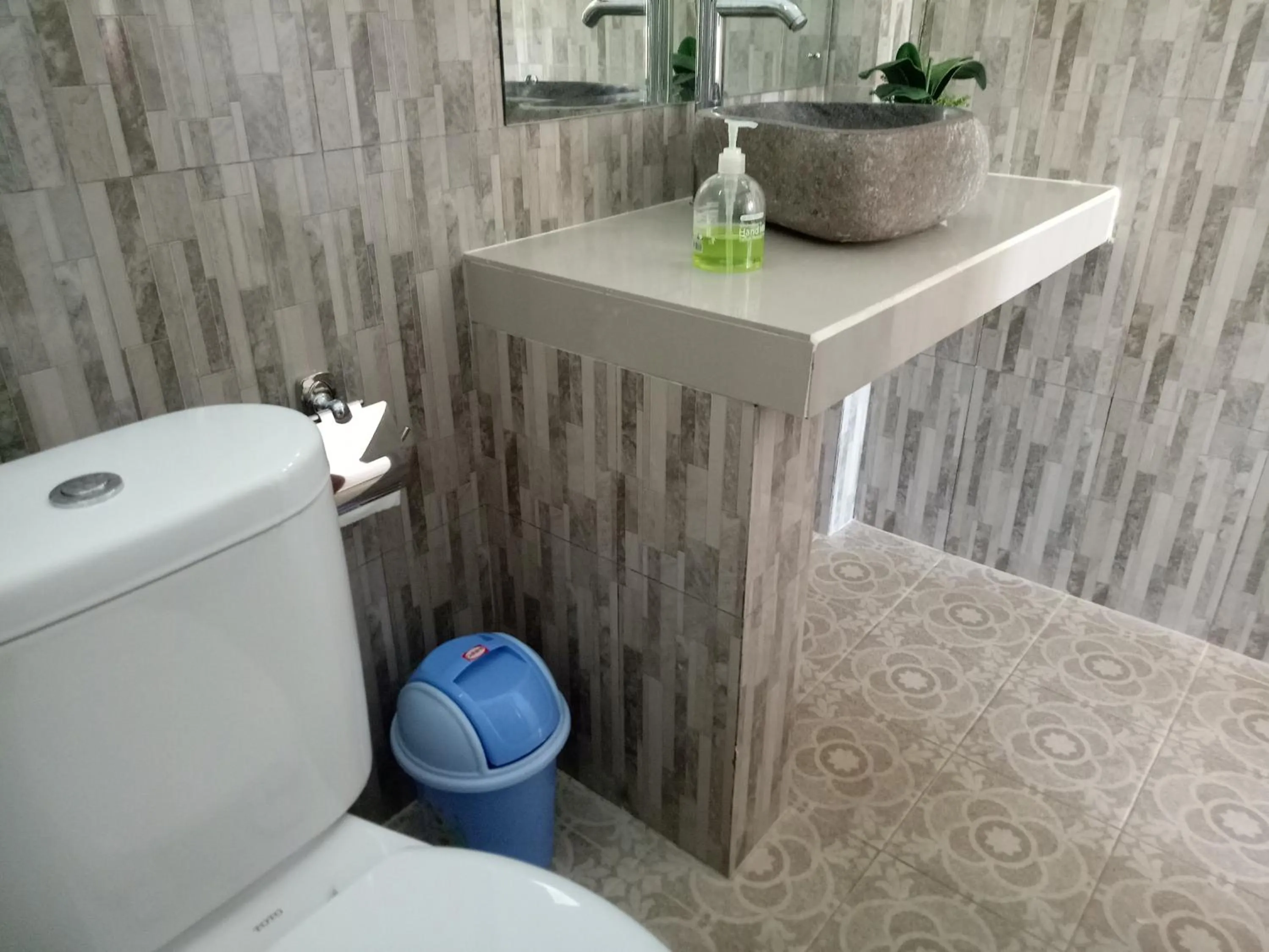 Suryadina Guest House