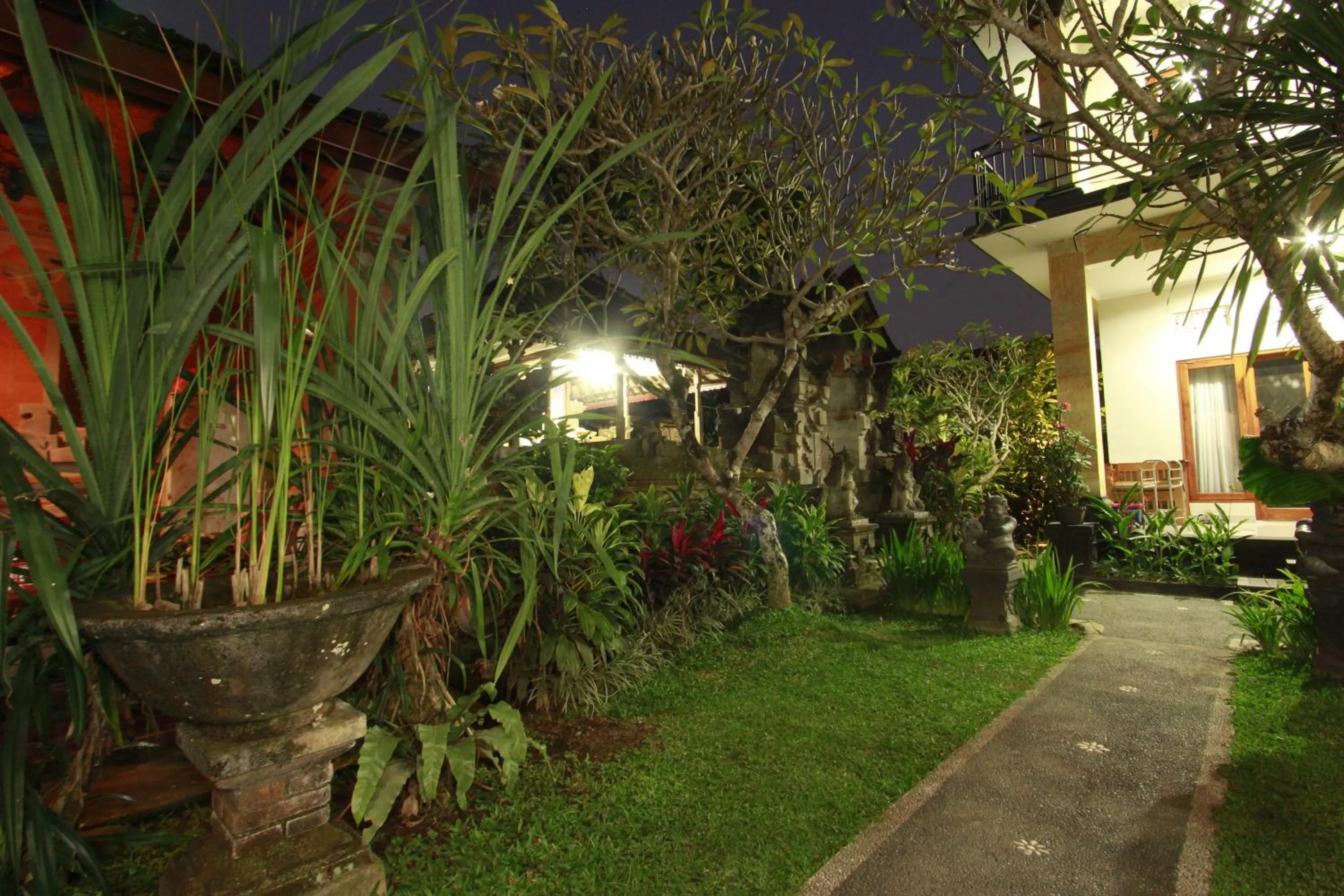 Garden view in Suryadina Guest House