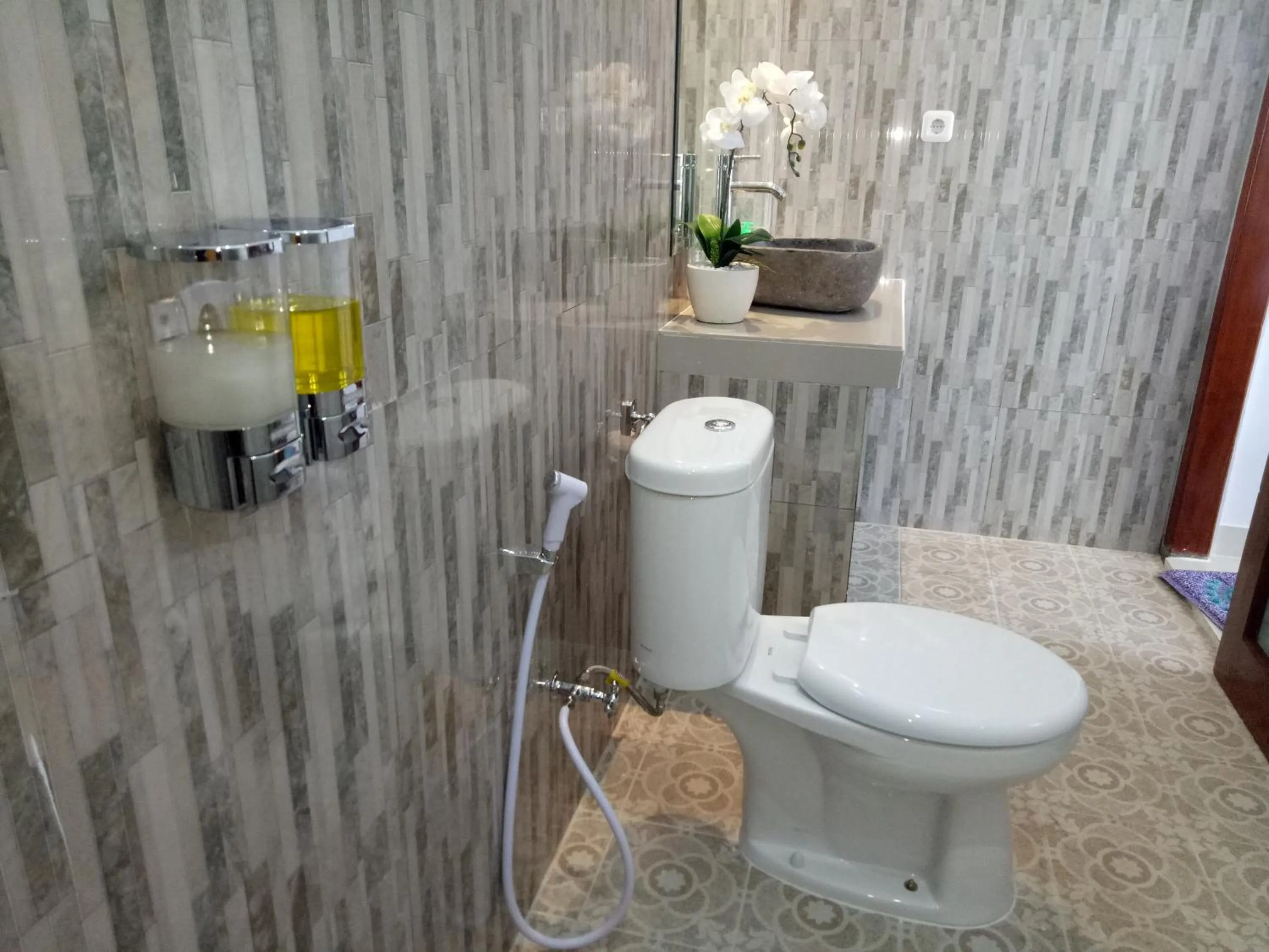 Suryadina Guest House