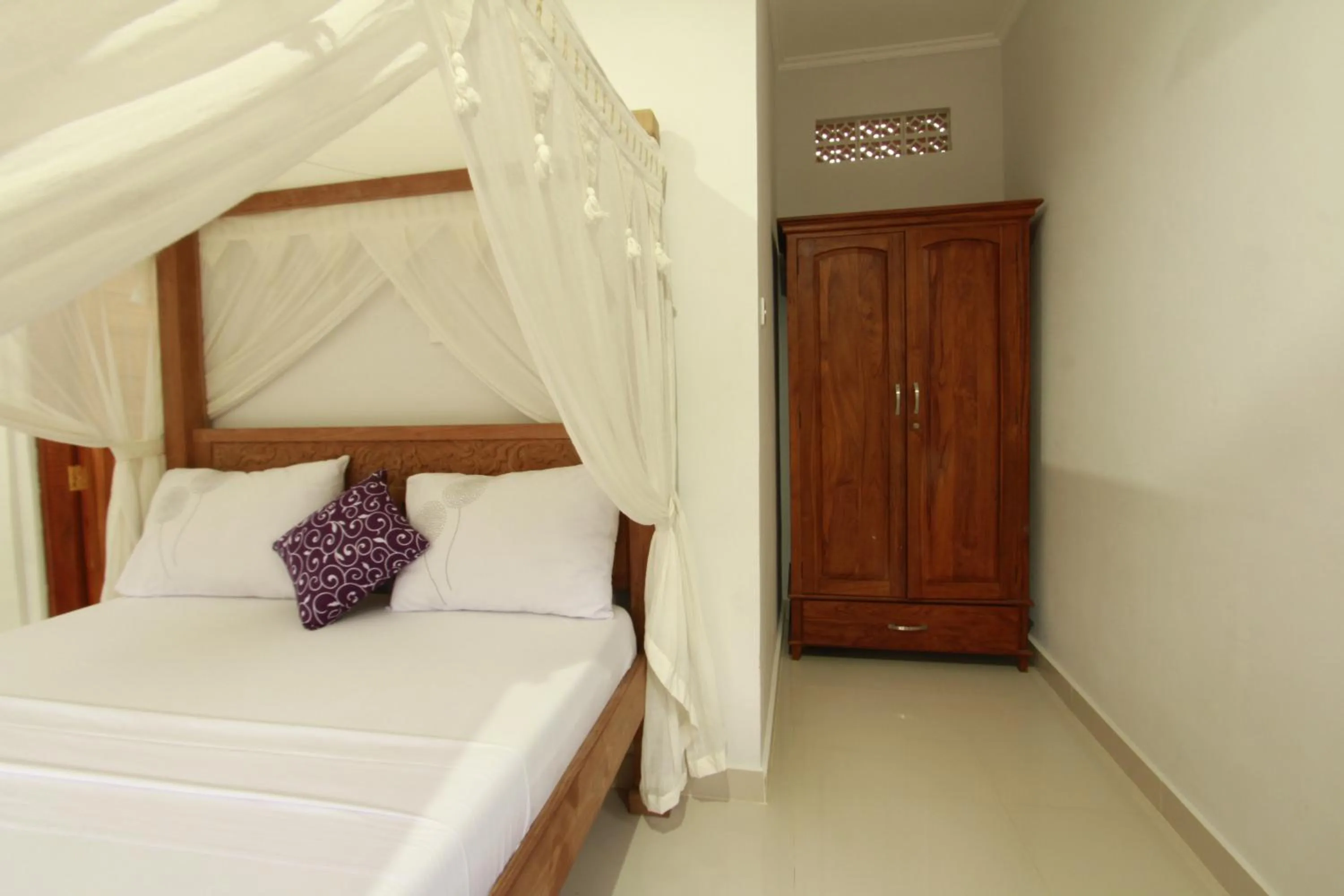 Bedroom, Bed in Suryadina Guest House