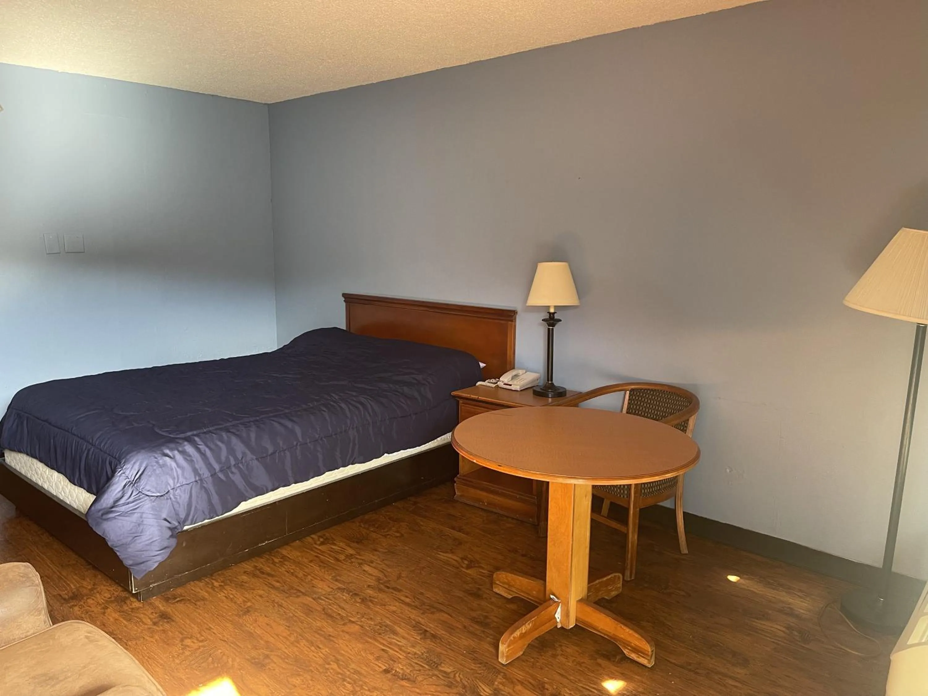 Tyler Inn & Suites