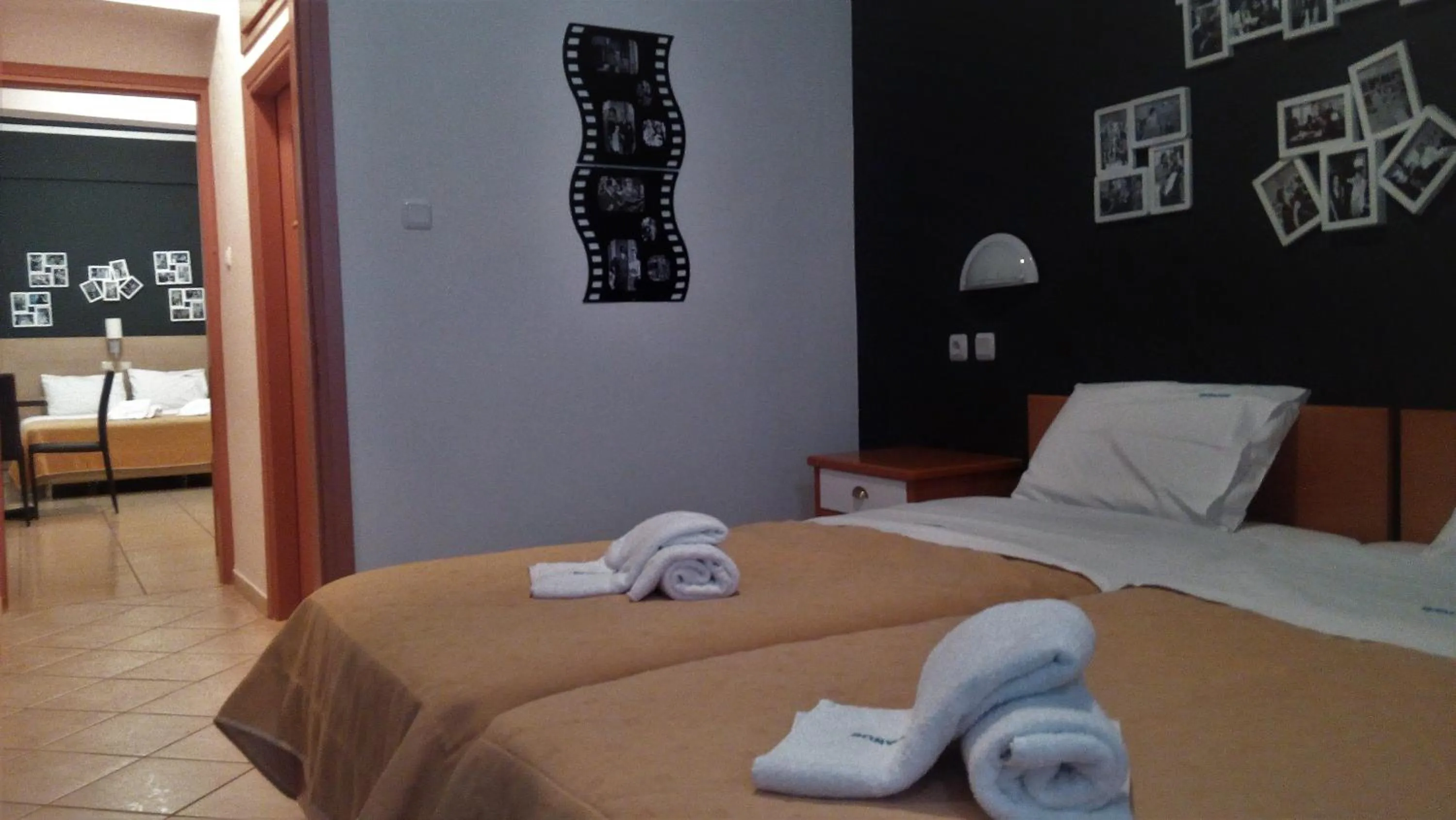 Bedroom, Bed in Iridanos