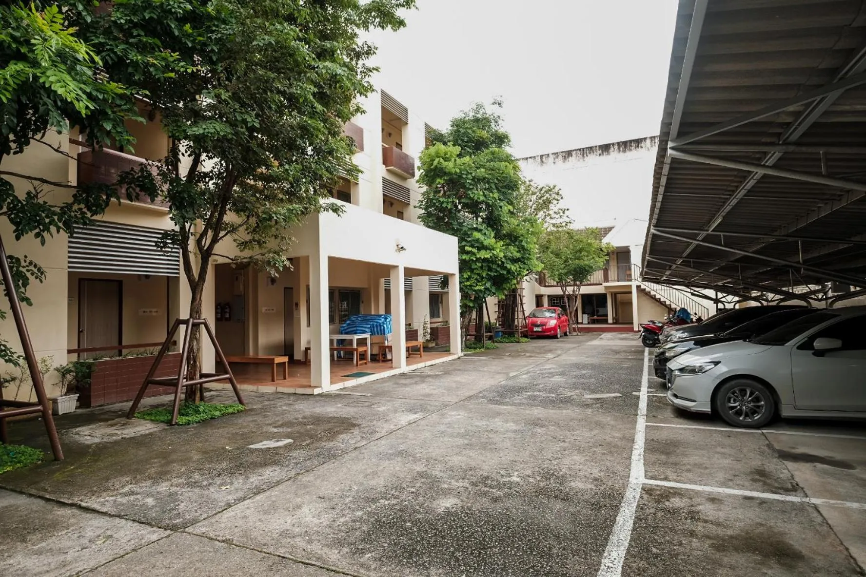 Property building in Thong Poon Apartment Chiang Mai